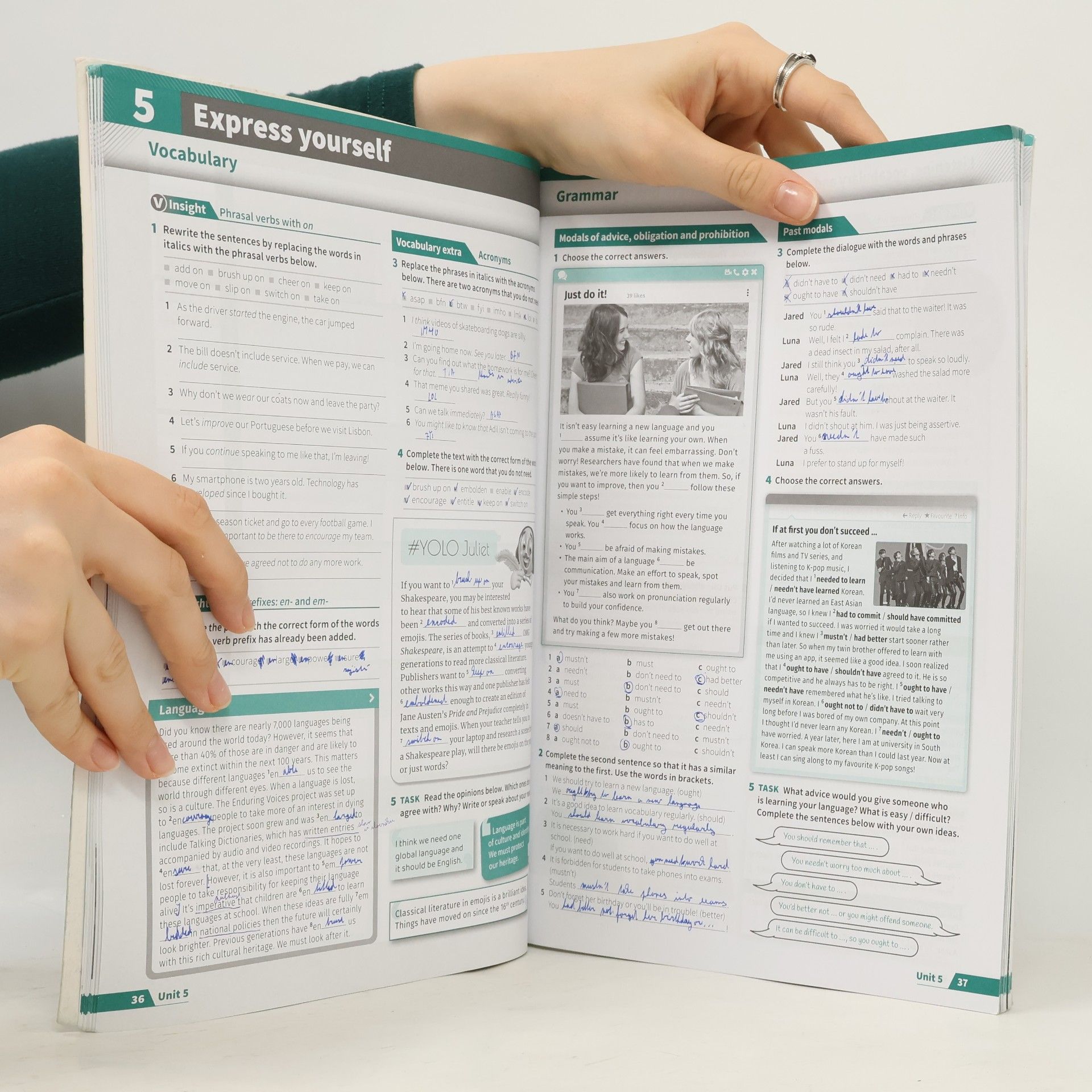 Claire Thacker Insight. Upper-intermediate workbook