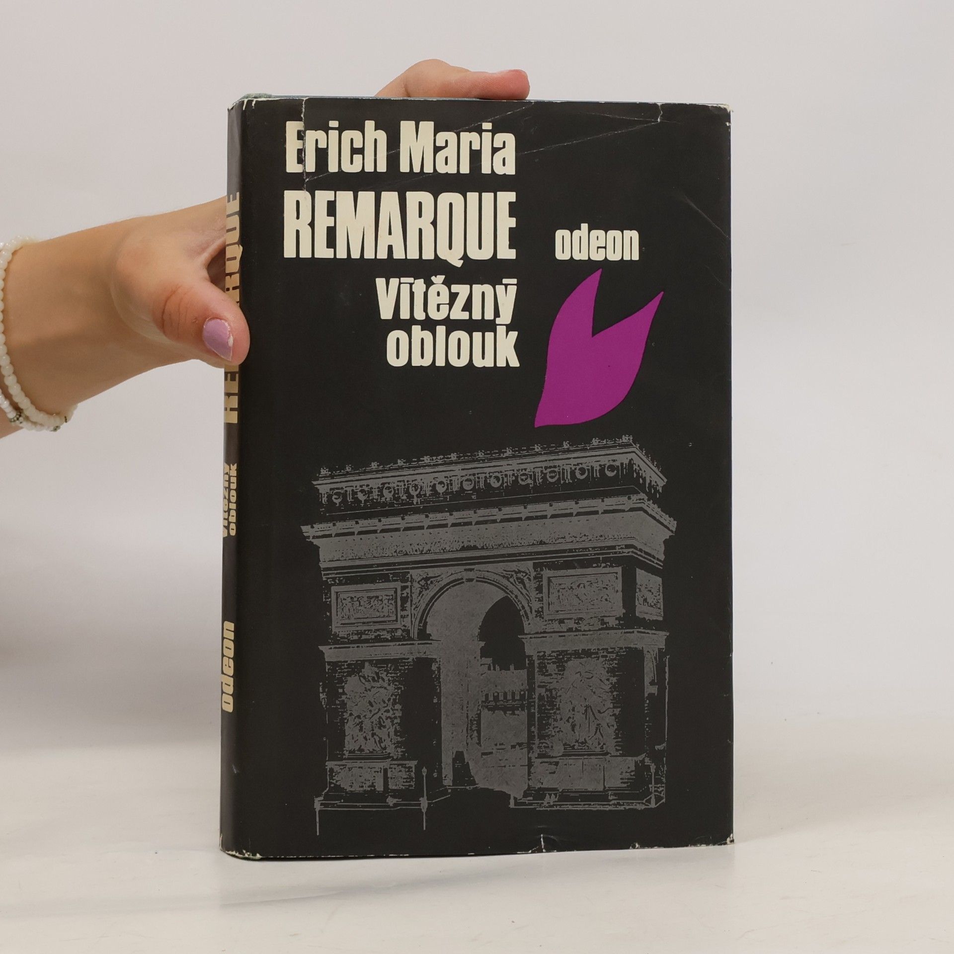 Erich Maria Remarque Vítězný oblouk