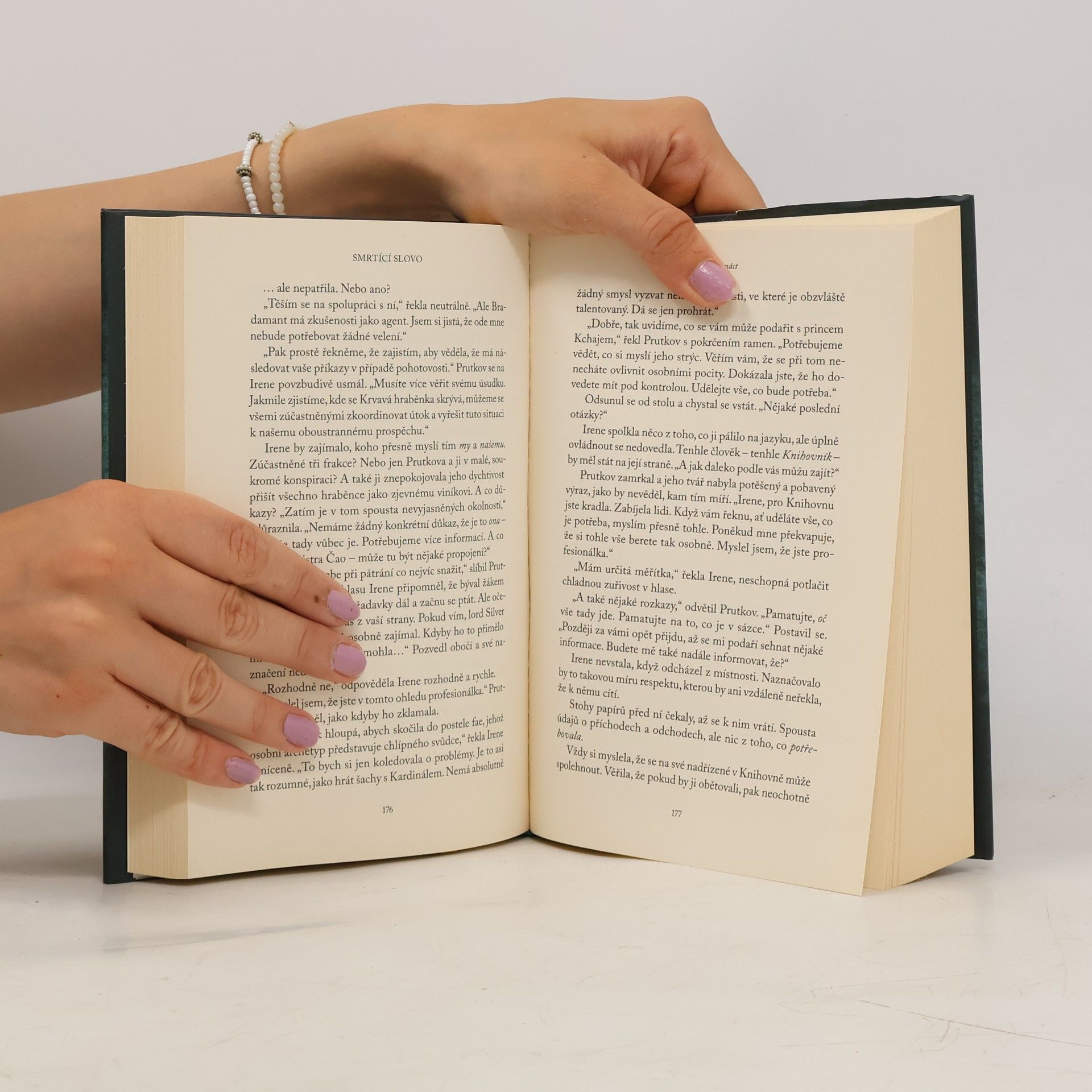 Genevieve Cogman Smrtící slovo
