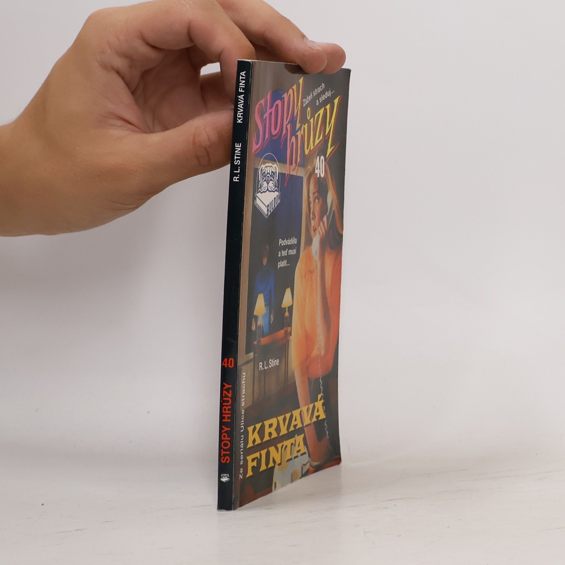 R. L. Stine Krvavá finta. Stopy hrůzy 40