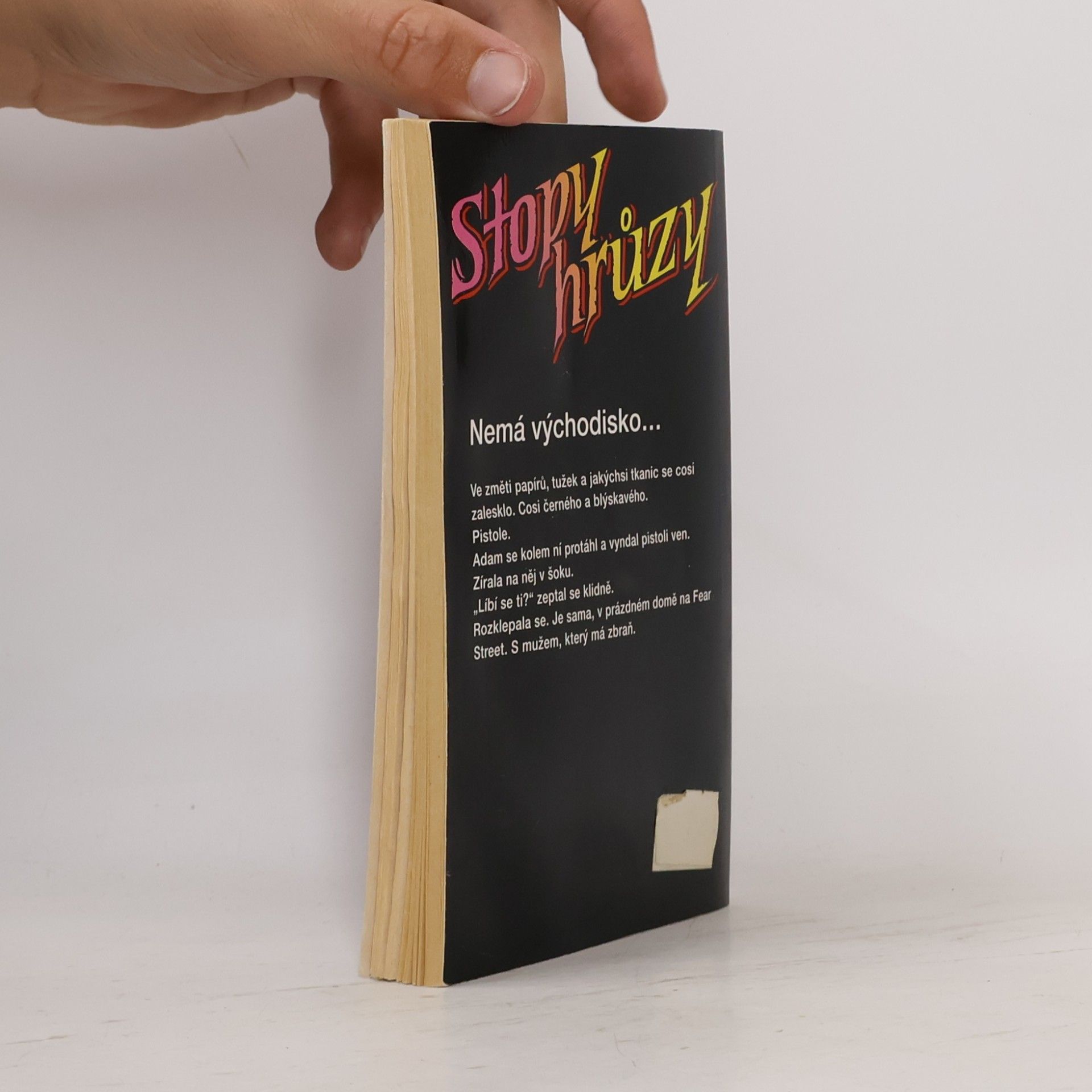 R. L. Stine Krvavá finta. Stopy hrůzy 40