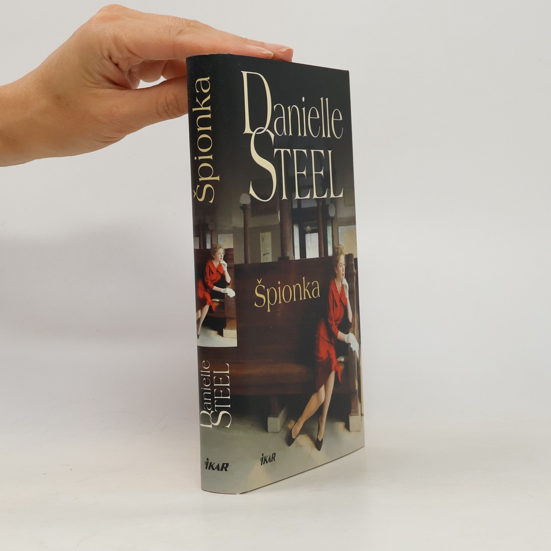 Danielle Steel Špionka