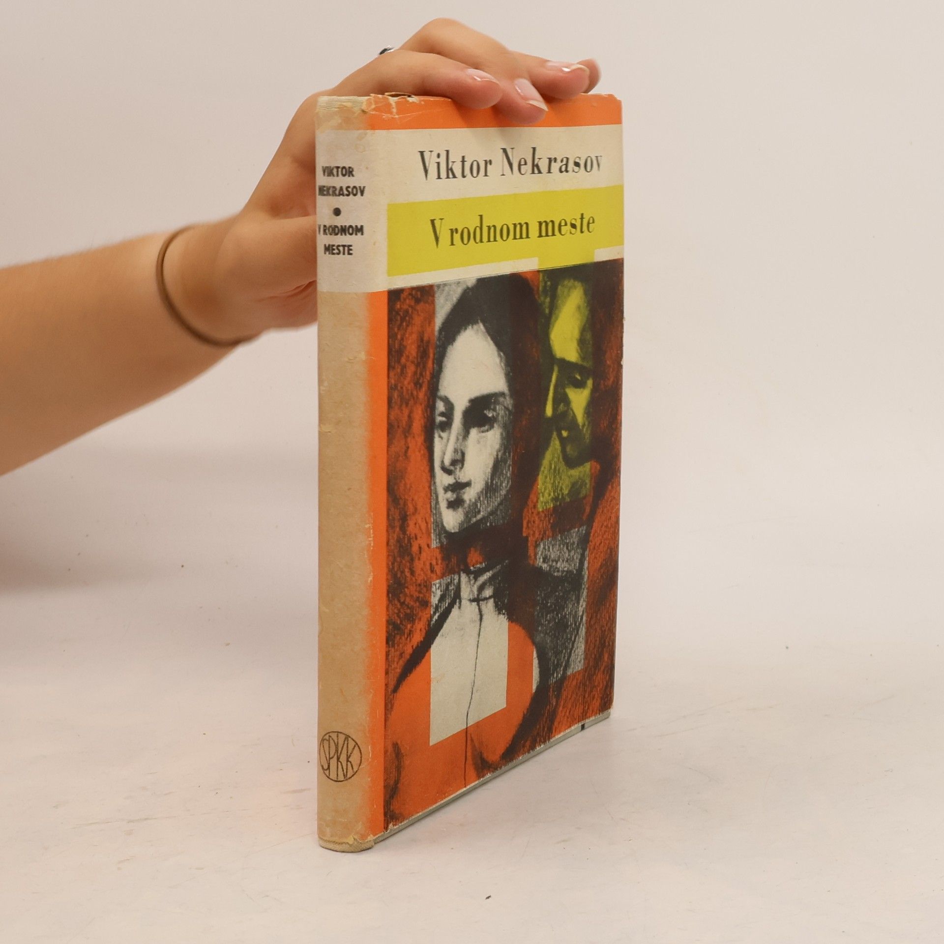 Wiktor Nekrassow V rodnom meste