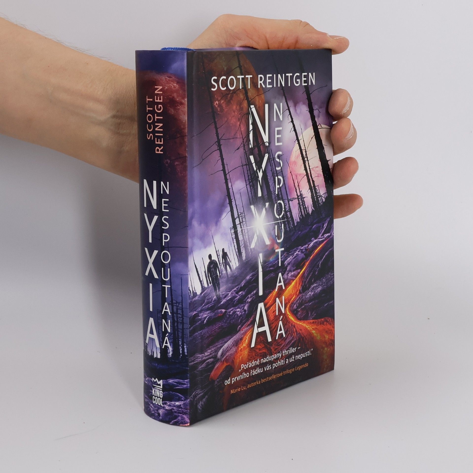 Scott Reintgen Nyxia nespoutaná