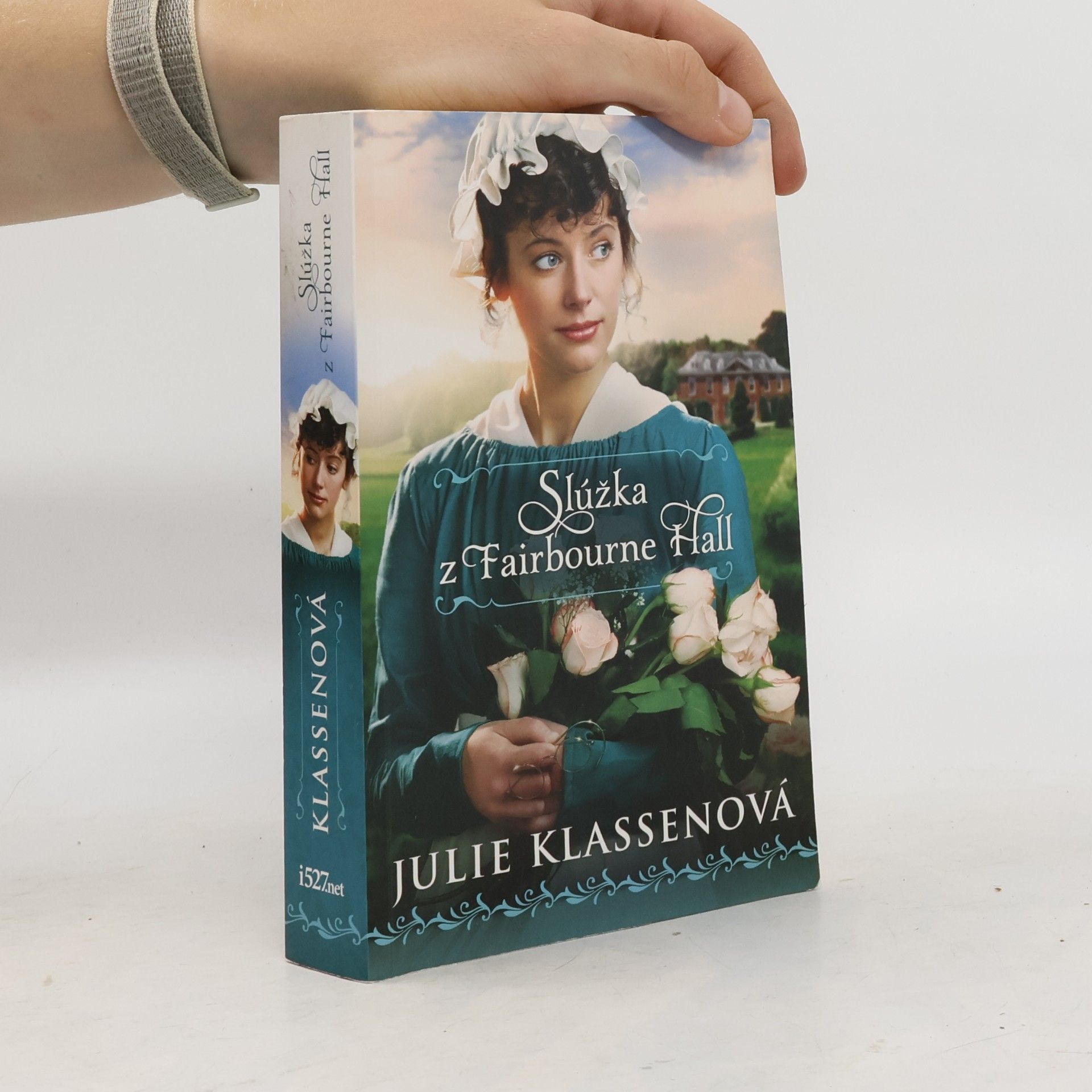 Julie Klassen Slúžka z Fairbourne Hall