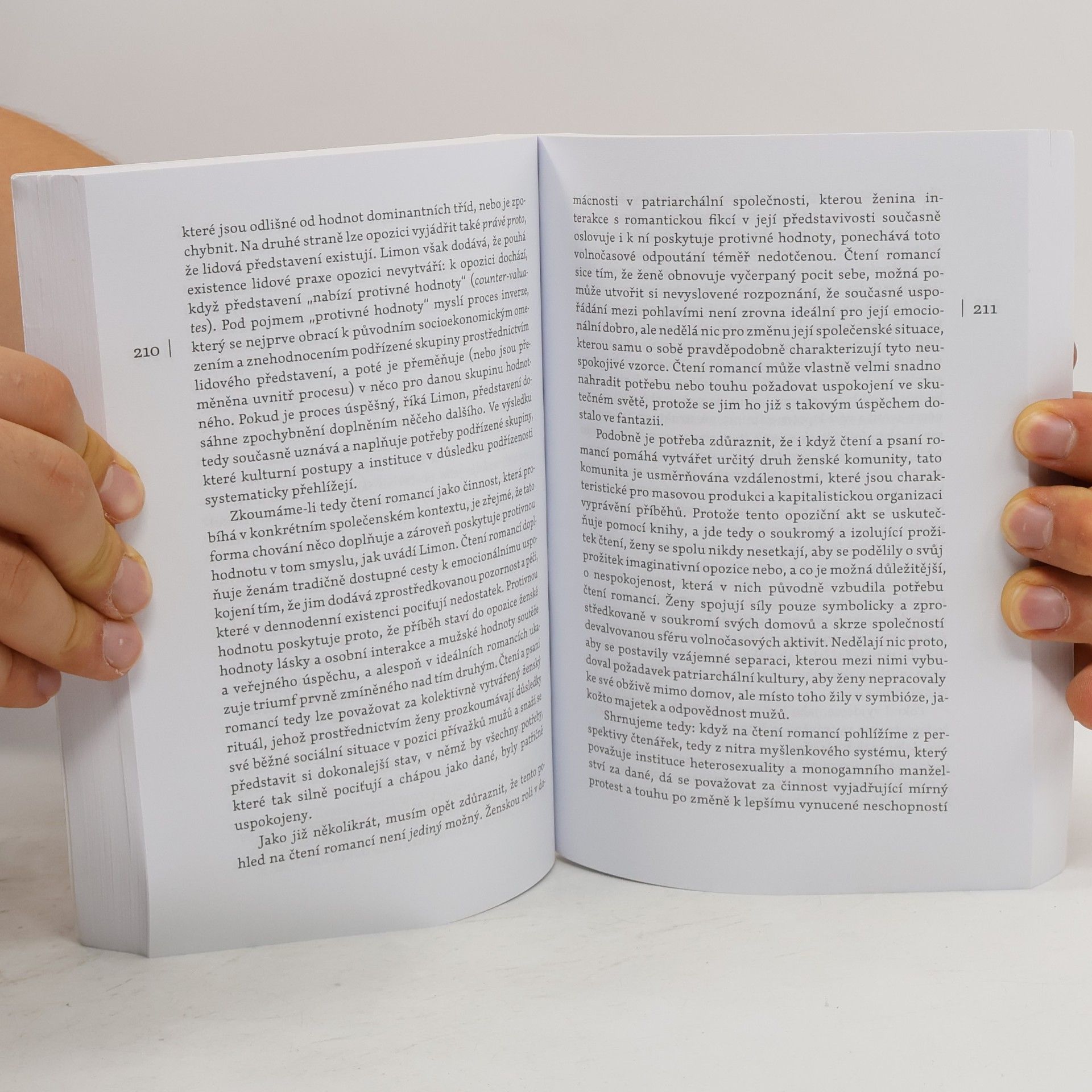 Libora Oates Indruchová Ženská literární tradice a hledání identit: Antologie angloamerické feministické literární teorie