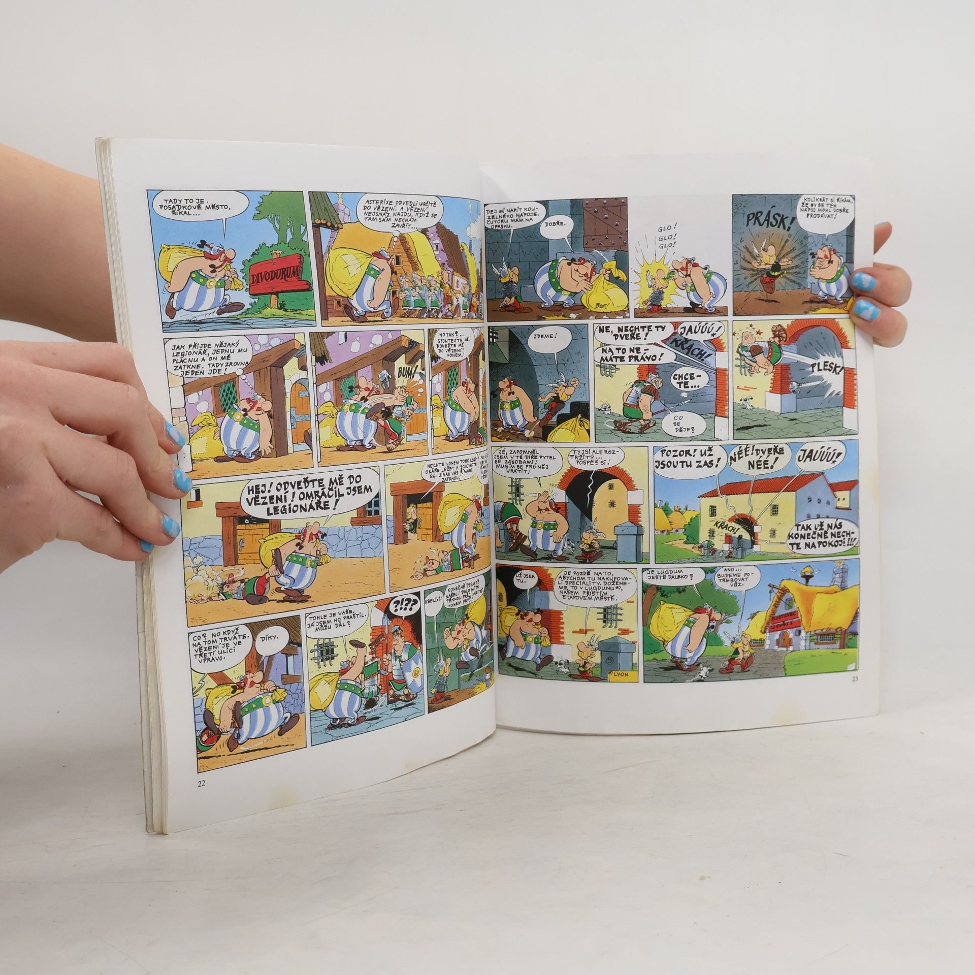 René Goscinny Asterix a cesta kolem Galie