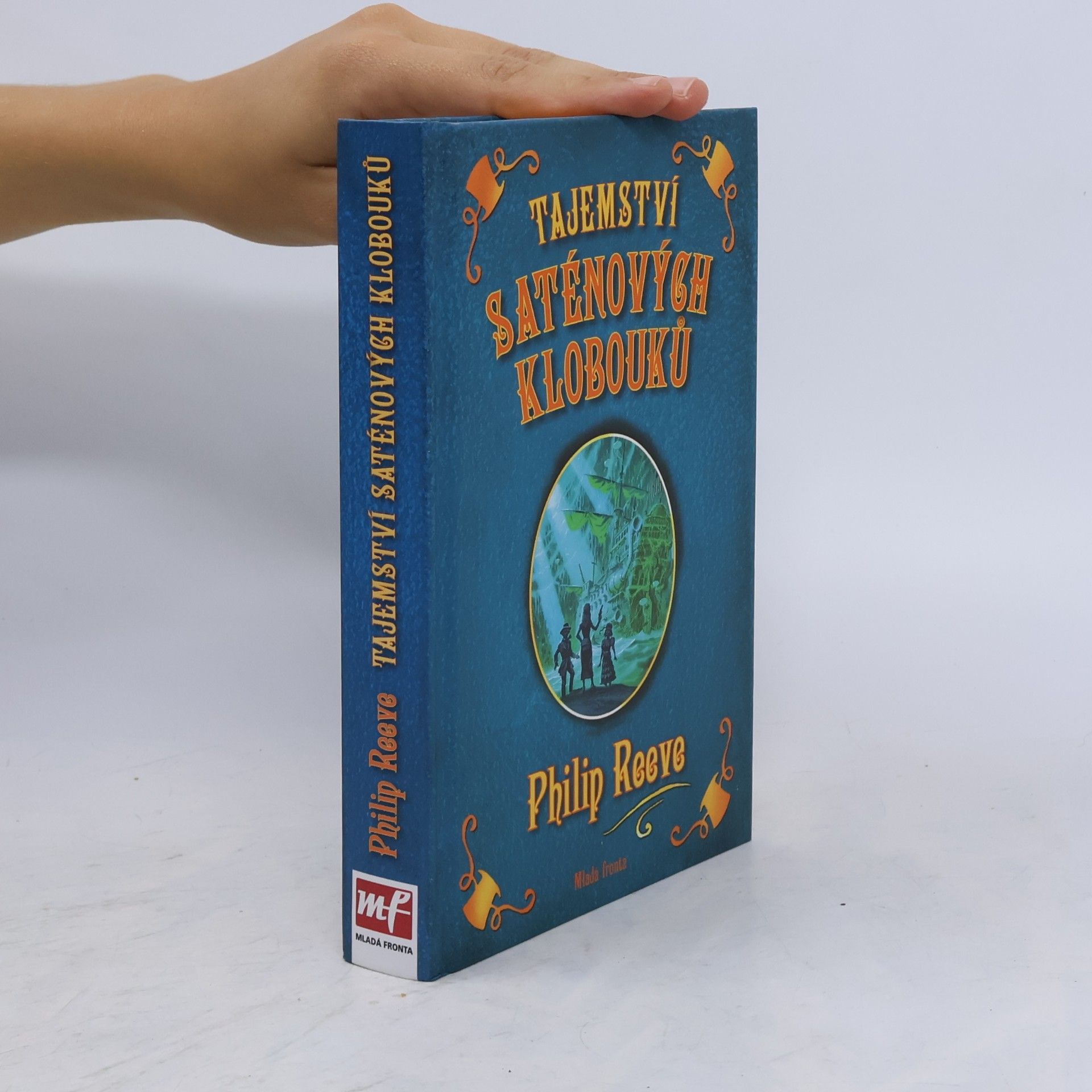 Philip Reeve Tajemství saténových klobouků