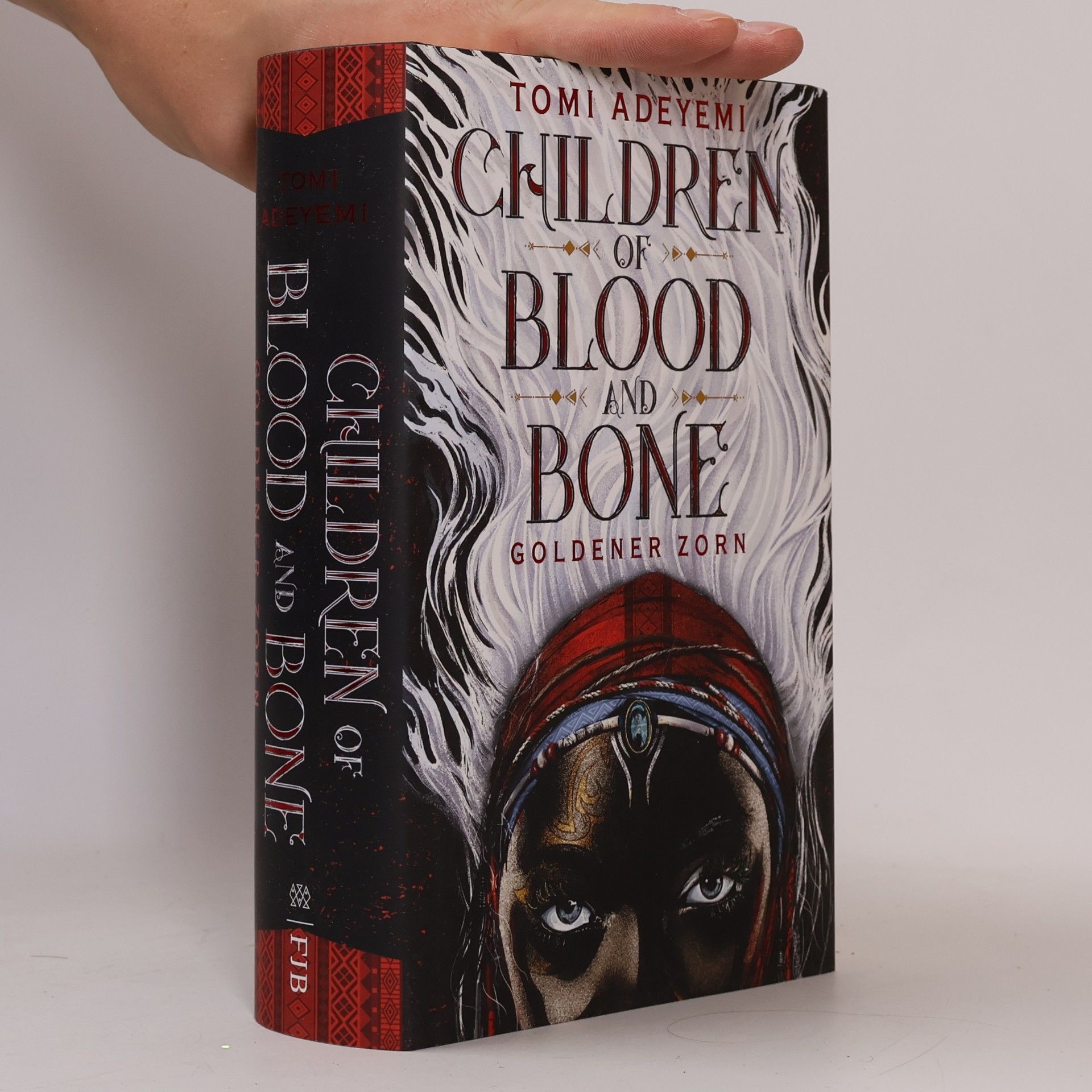 Tomi Adeyemi Children of Blood and Bone. Goldener Zorn