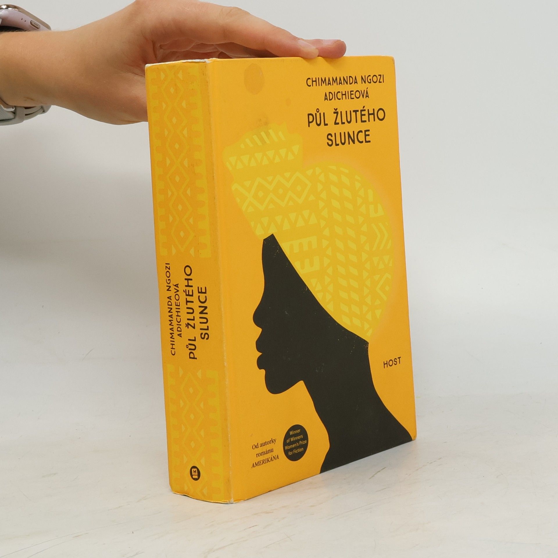 Chimamanda Ngozi Adichie Půl žlutého slunce