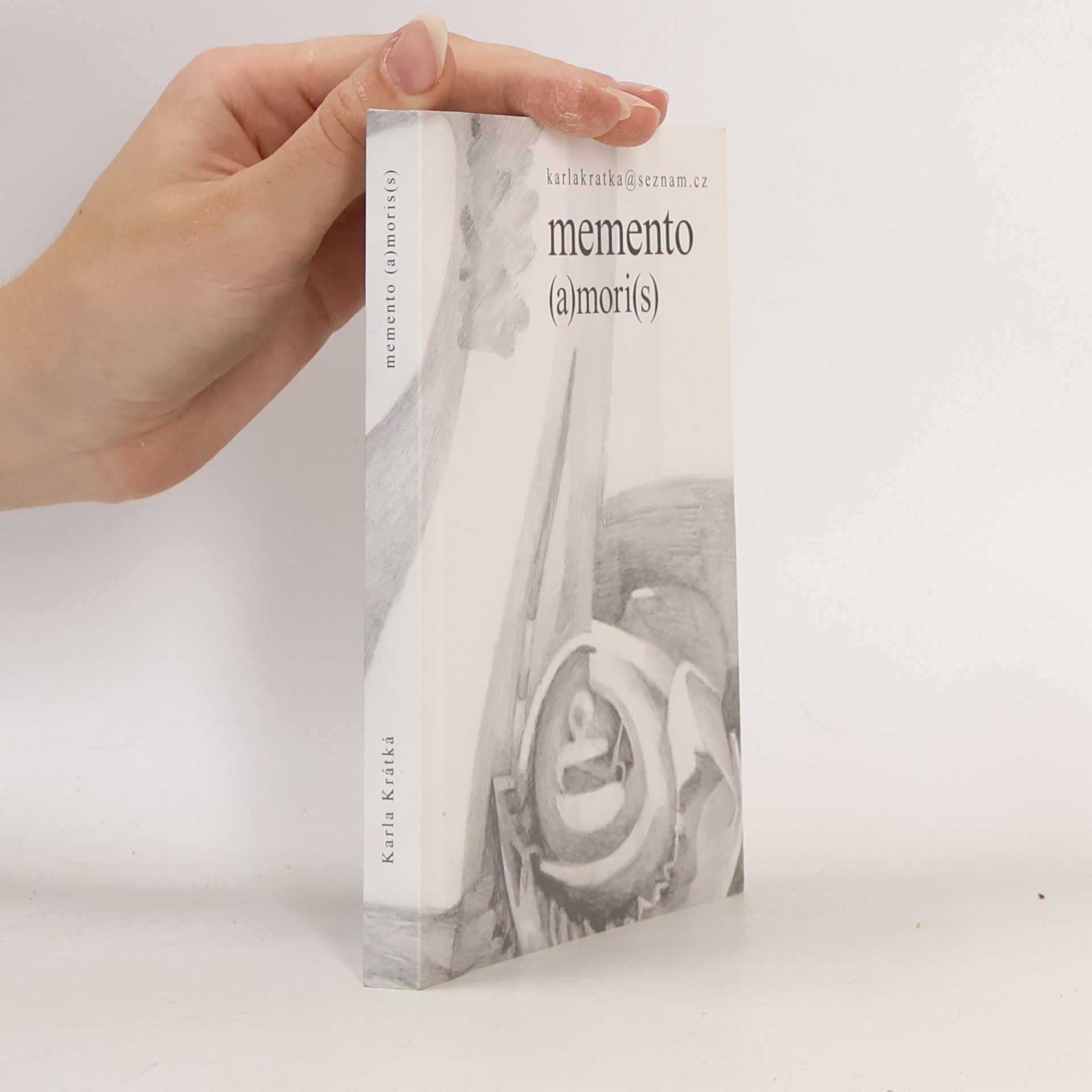 Karla Krátká Memento (a)mori(s)