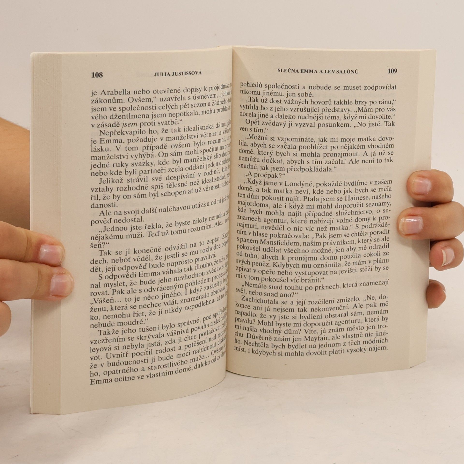 Julia Justiss Slečna Emma a lev salónů