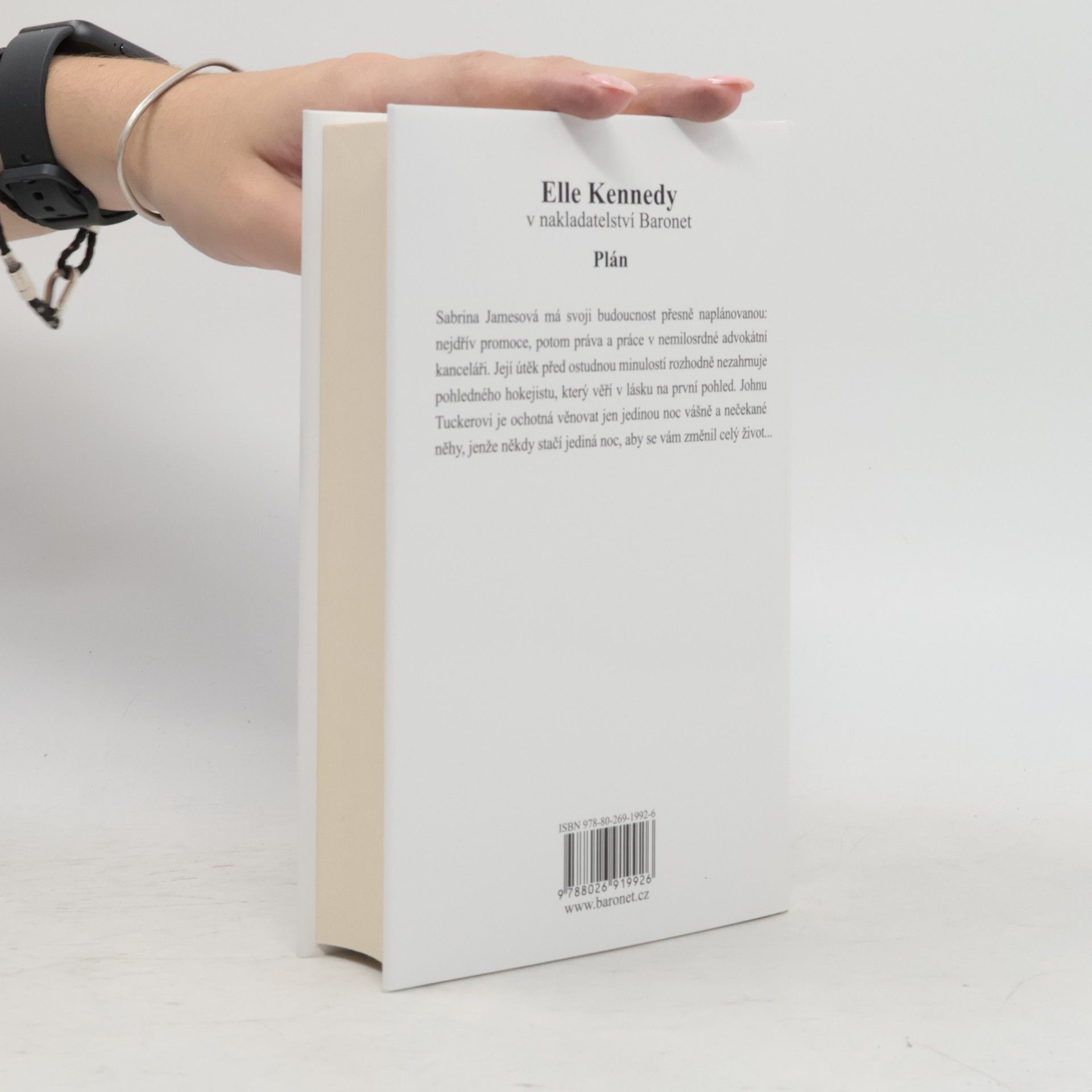 Elle Kennedy Plán : cyklus Off-Campus 4