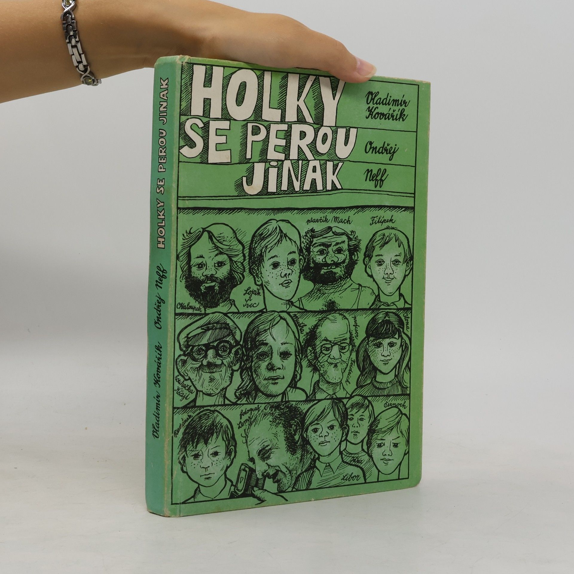 M. Kánský Holky se perou jinak