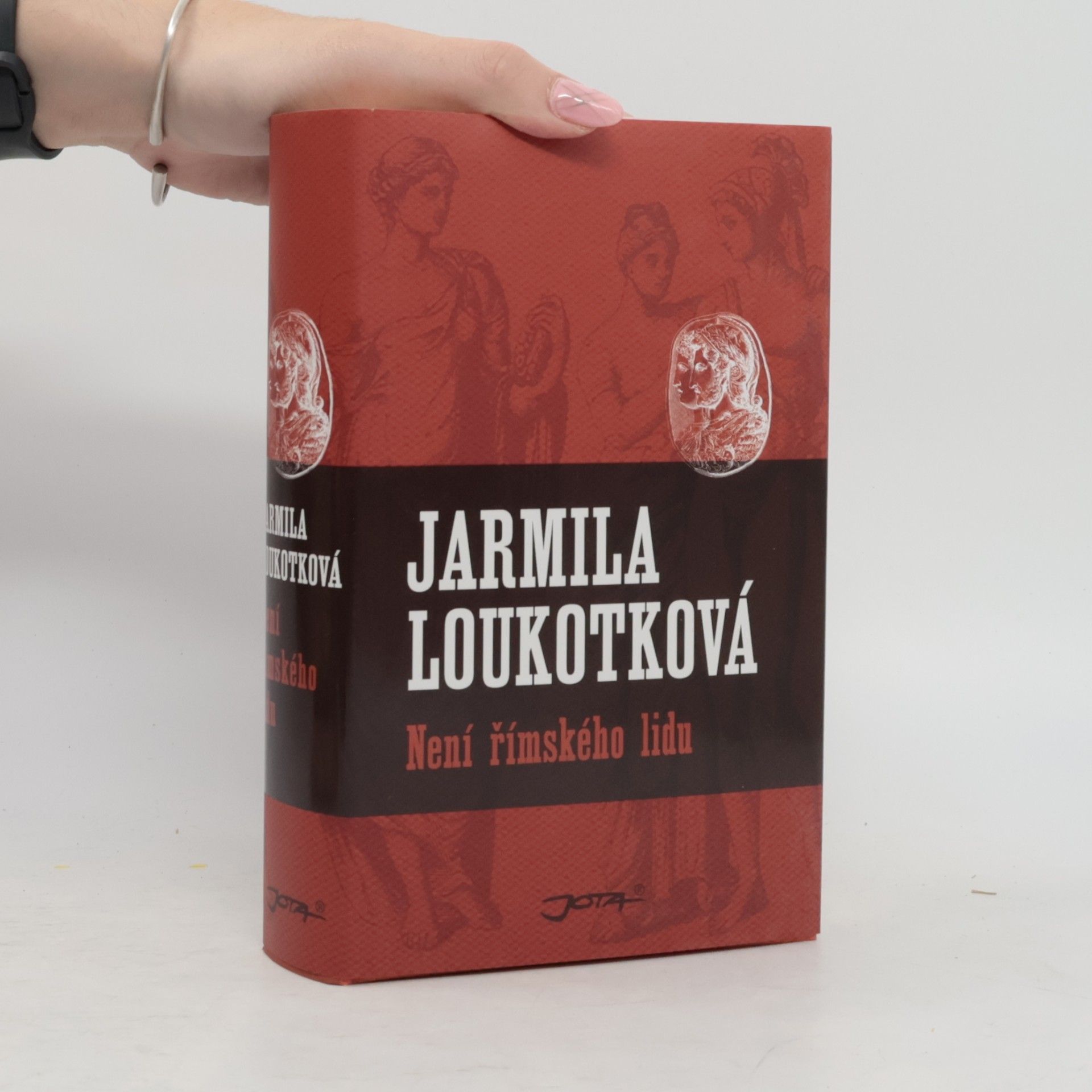 Jarmila Loukotková Není římského lidu