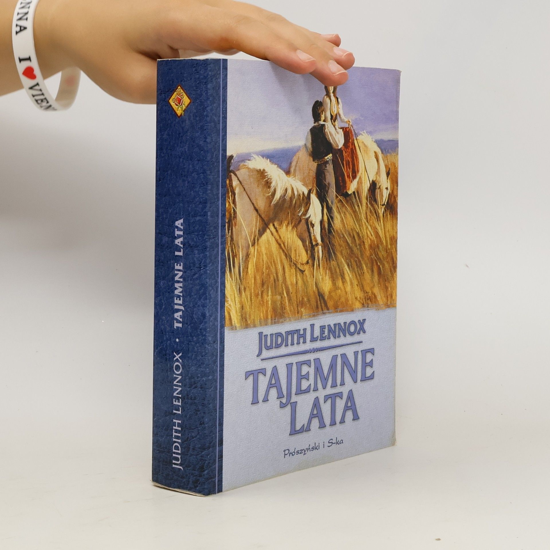 Judith Lennox Tajemne lata