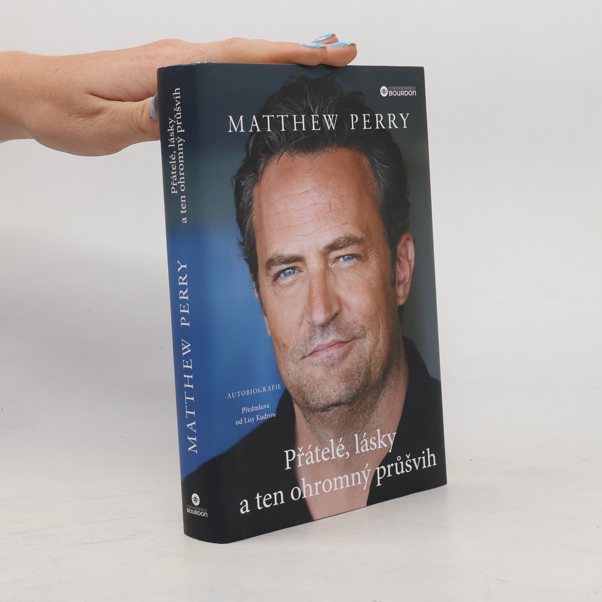 Matthew Perry Přátelé, lásky a ten ohromný průšvih
