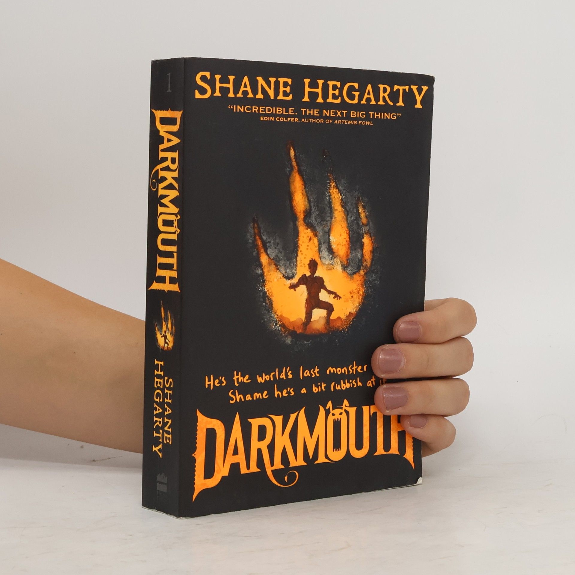 Shane Hegarty Darkmouth. Darkmouth - Der Legendenjäger, englische Ausgabe