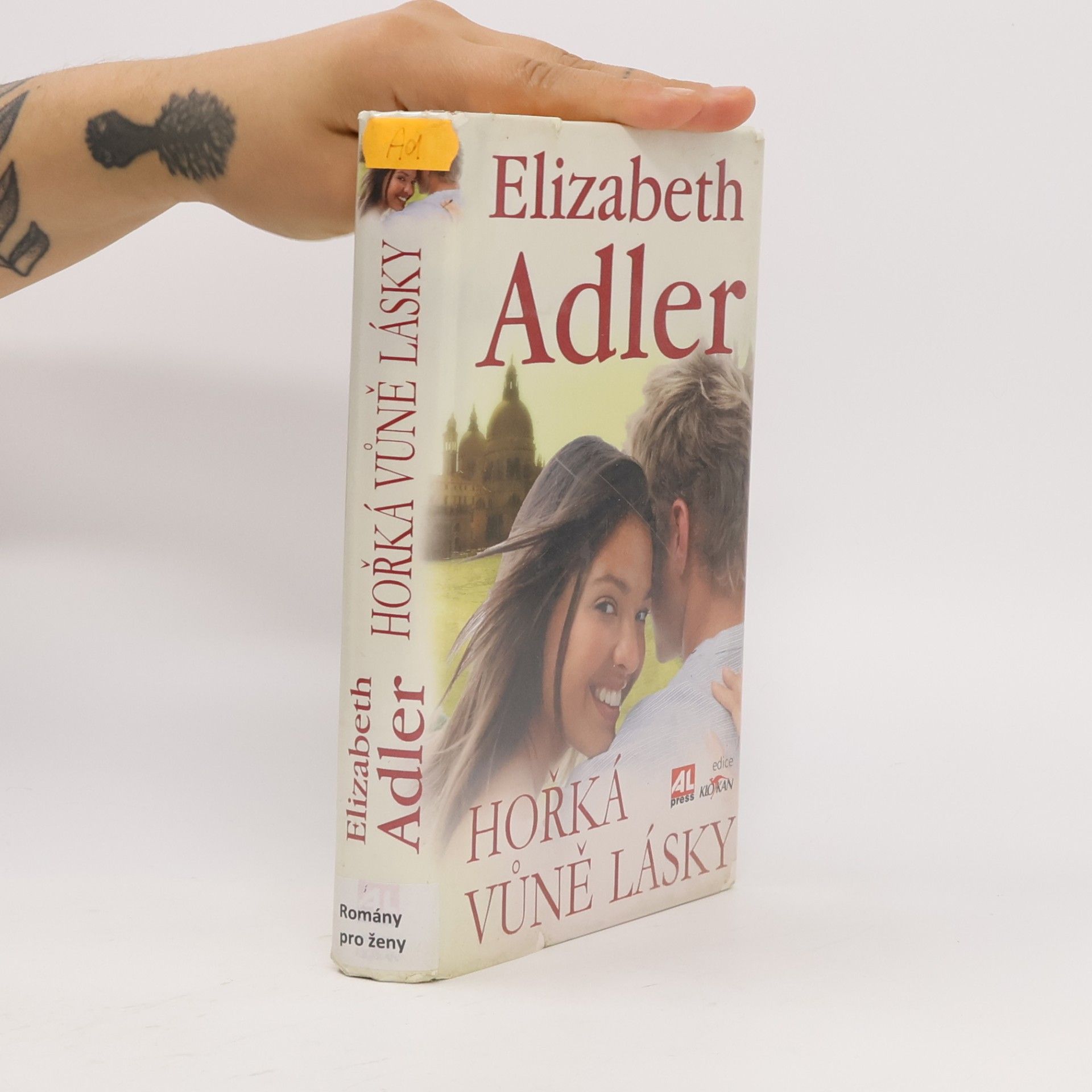 Elizabeth Adler Hořká vůně lásky