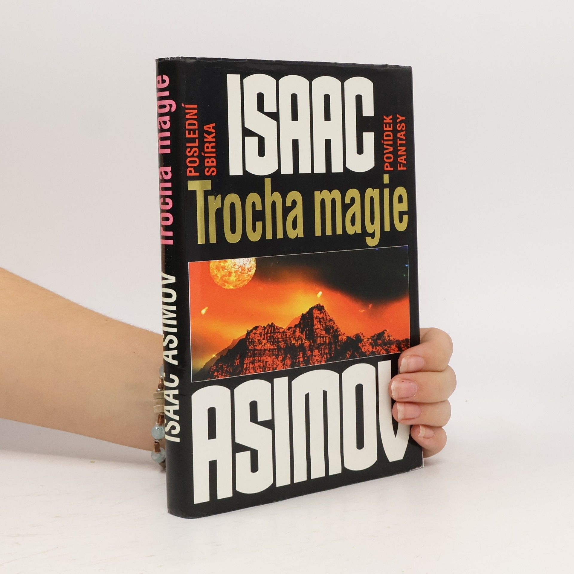 Isaac Asimov Trocha magie