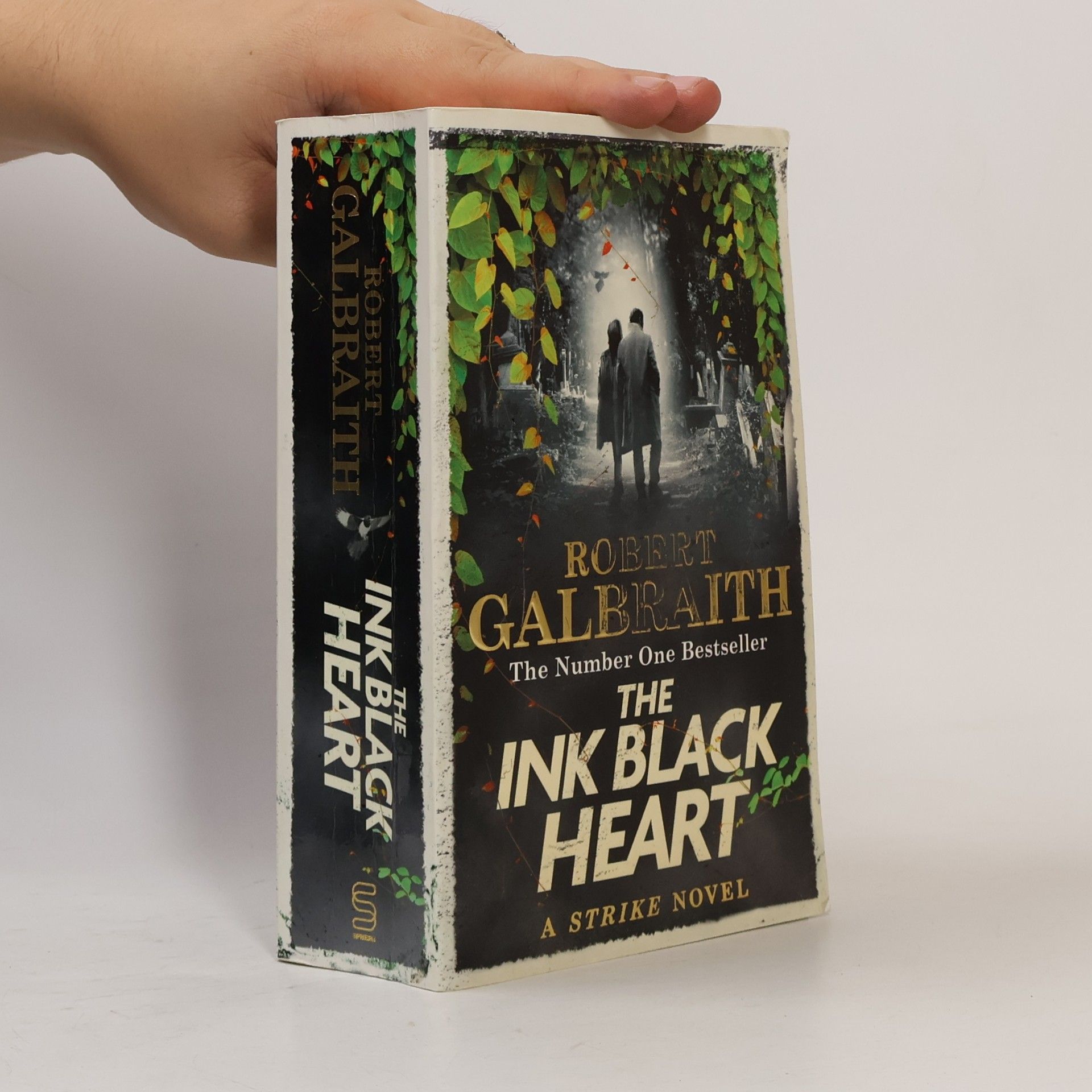 J. K. Rowling The Ink Black Heart 6. Cormoran Strike