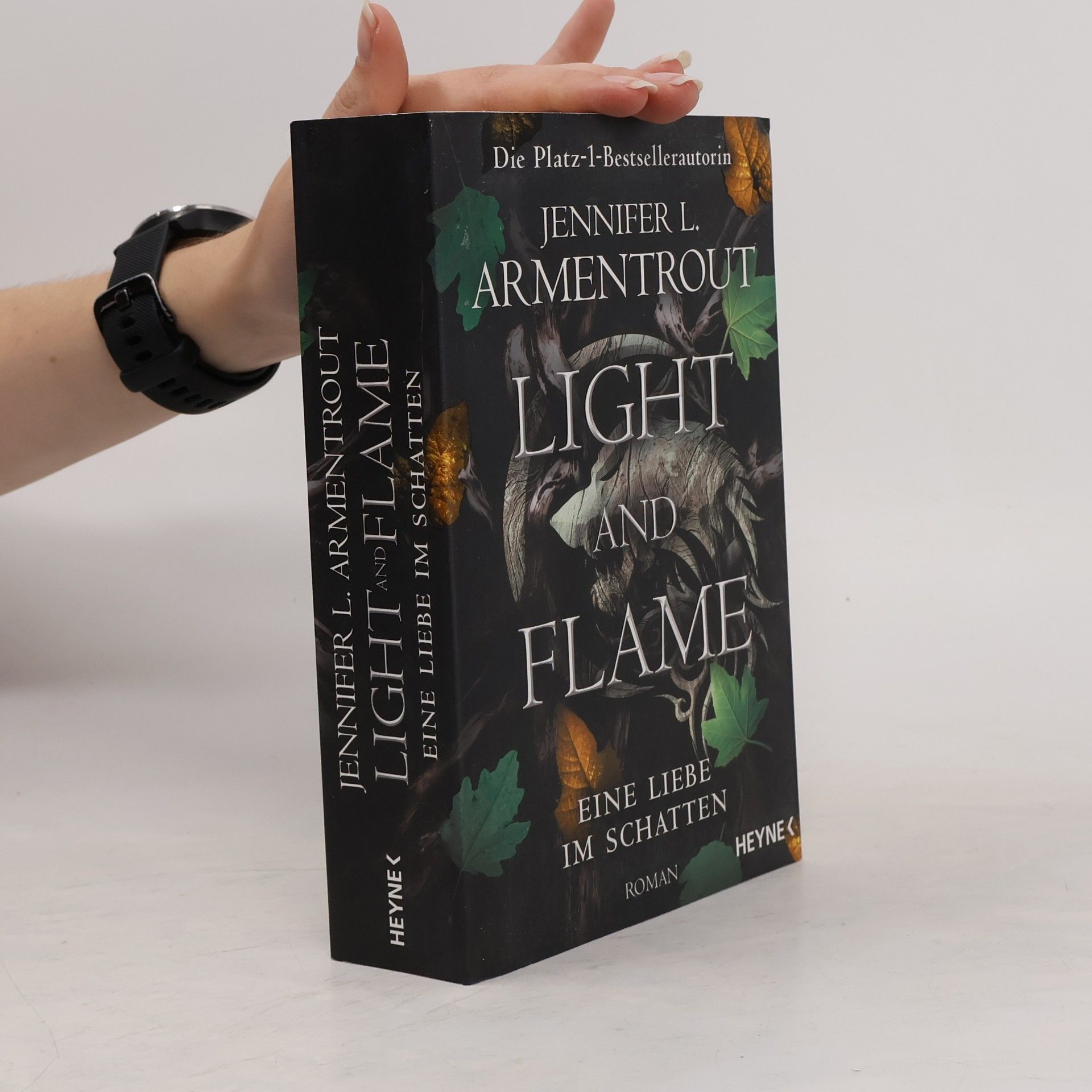 Light and Flame – Eine Liebe im Schatten