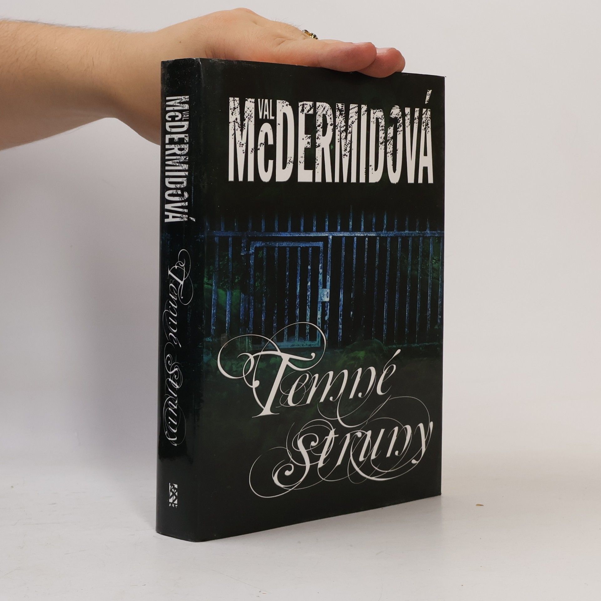 Val McDermid Karen Pirieová 2. Temné struny