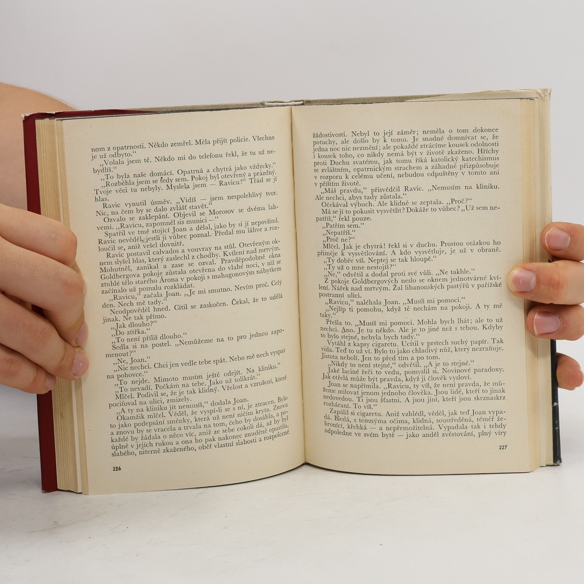 Erich Maria Remarque Vítězný oblouk