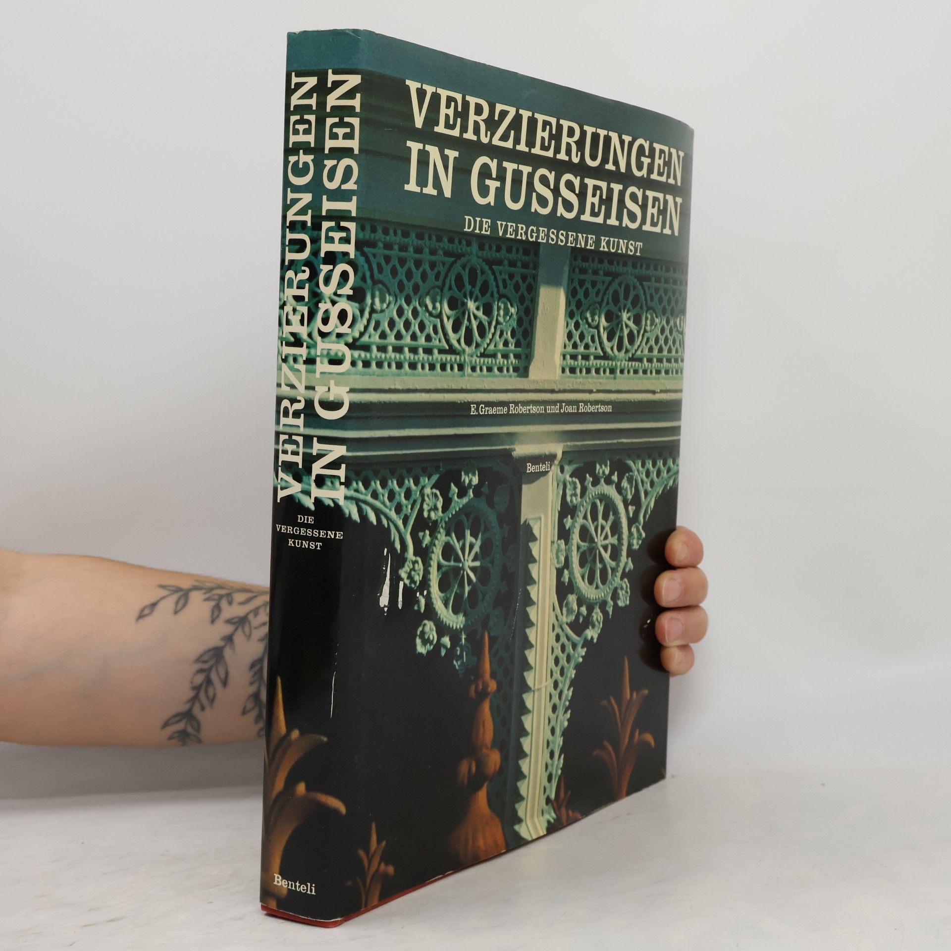 Edward Graeme Robertson Verzierungen in Gußeisen
