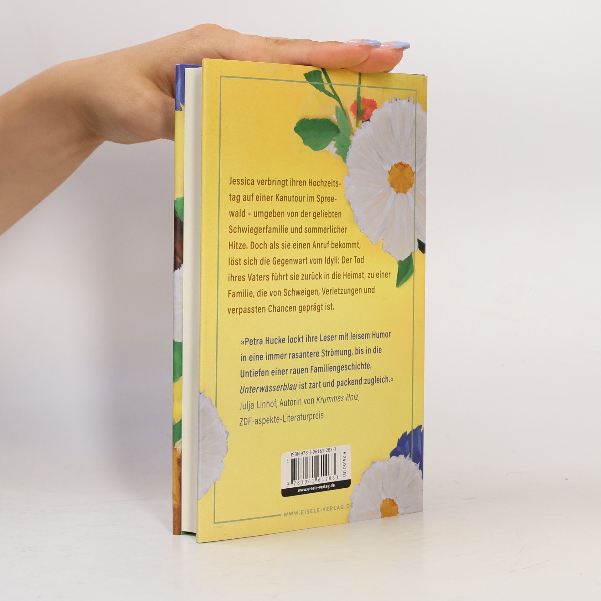 Petra Hucke Unterwasserblau: Roman | Ein frisch und poetisch erzählter Roman über Herkunft, Familie und die Befreiung von alten Mustern