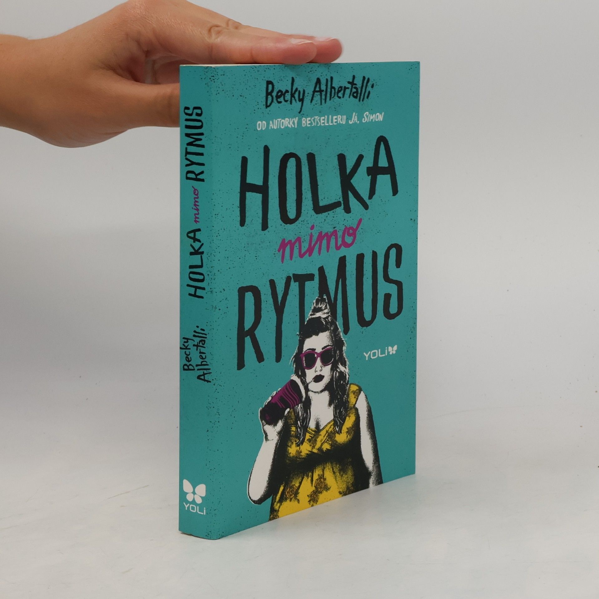 Becky Albertalli Holka mimo rytmus