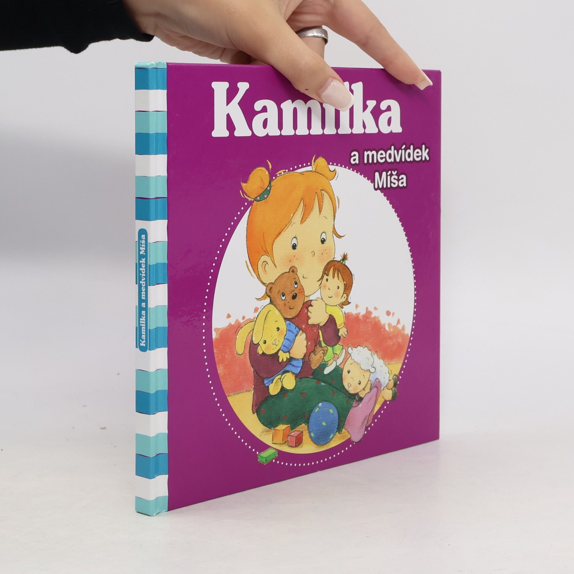 Nancy Delvaux Kamilka a medvídek Míša