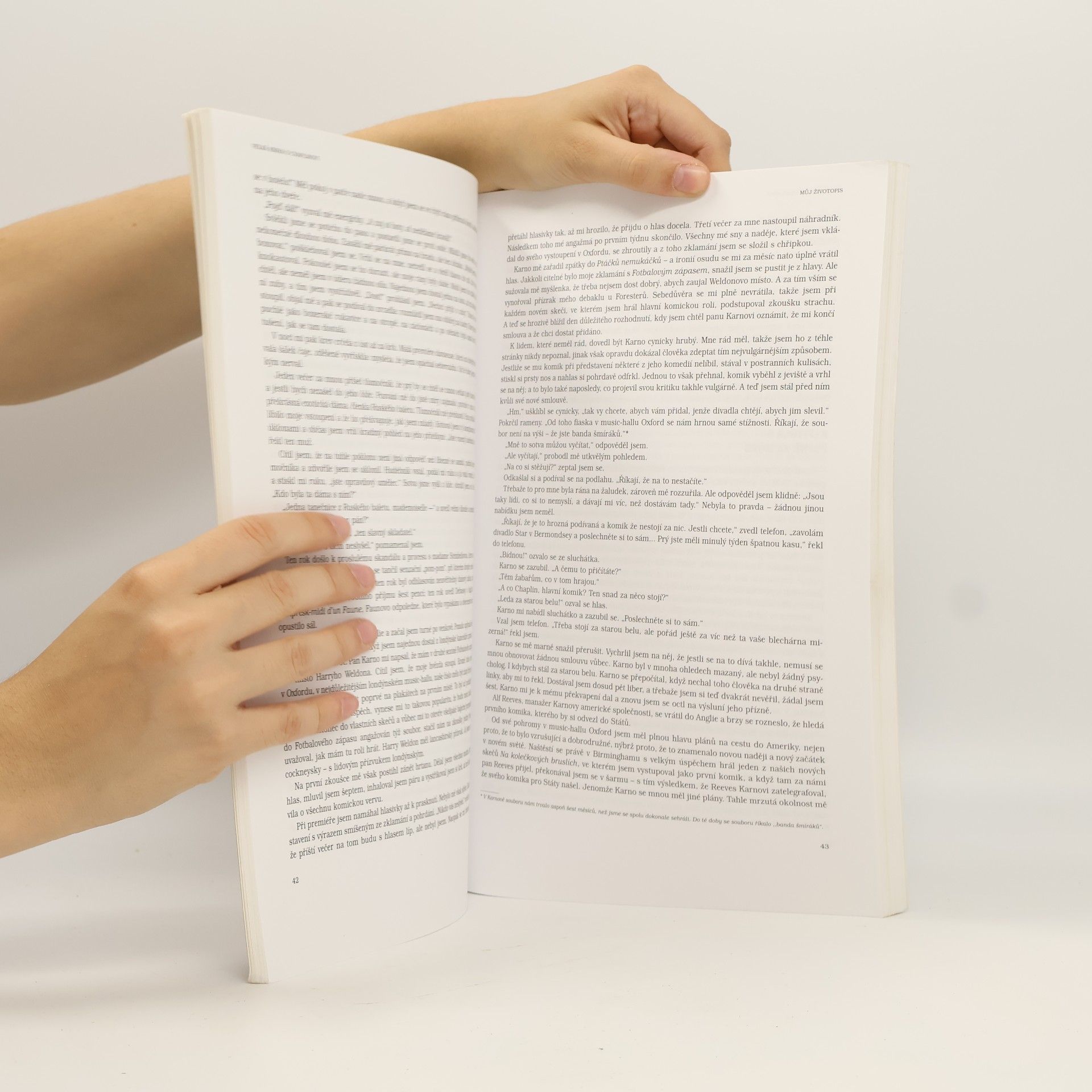 Charlie Chaplin Velká kniha o Chaplinovi. Z buřinky věčného tuláka