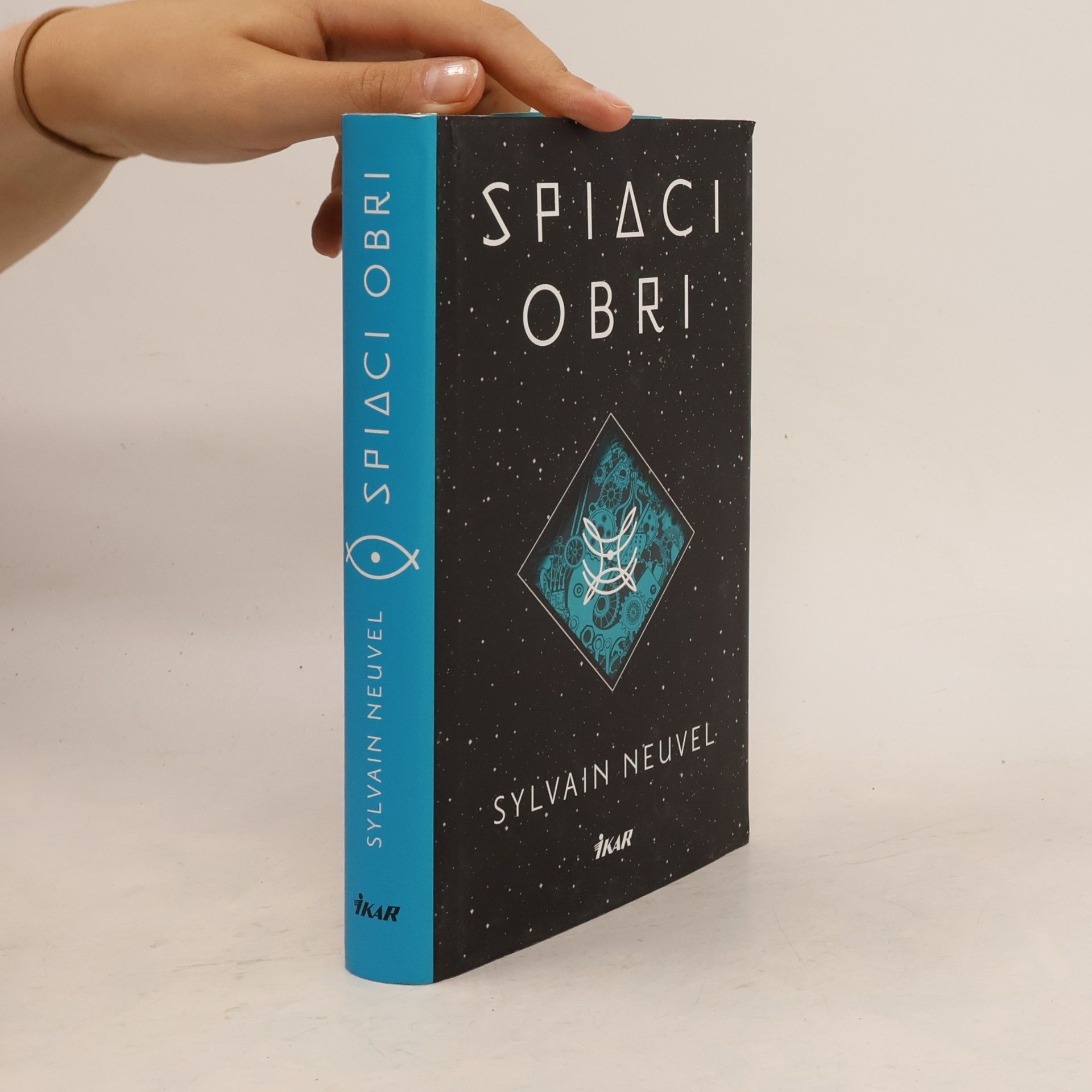 Sylvain Neuvel Spiaci obri