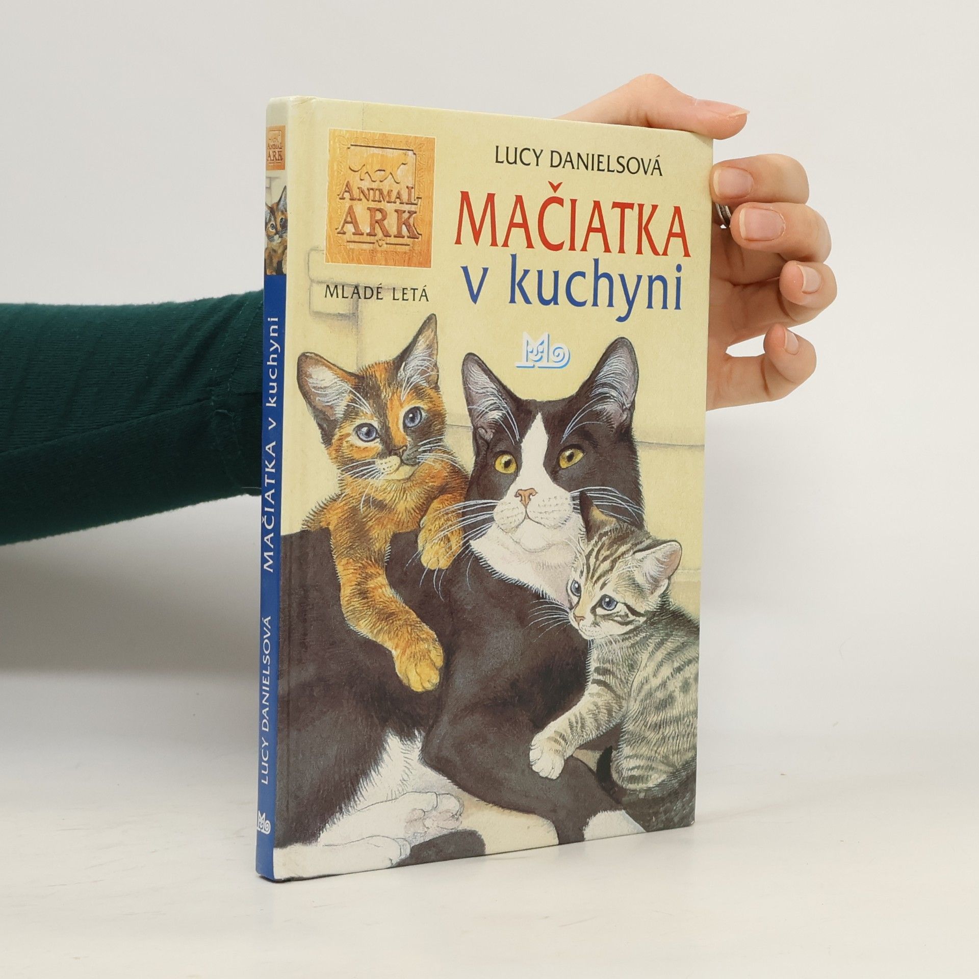 Lucy Daniels Mačiatka v kuchyni