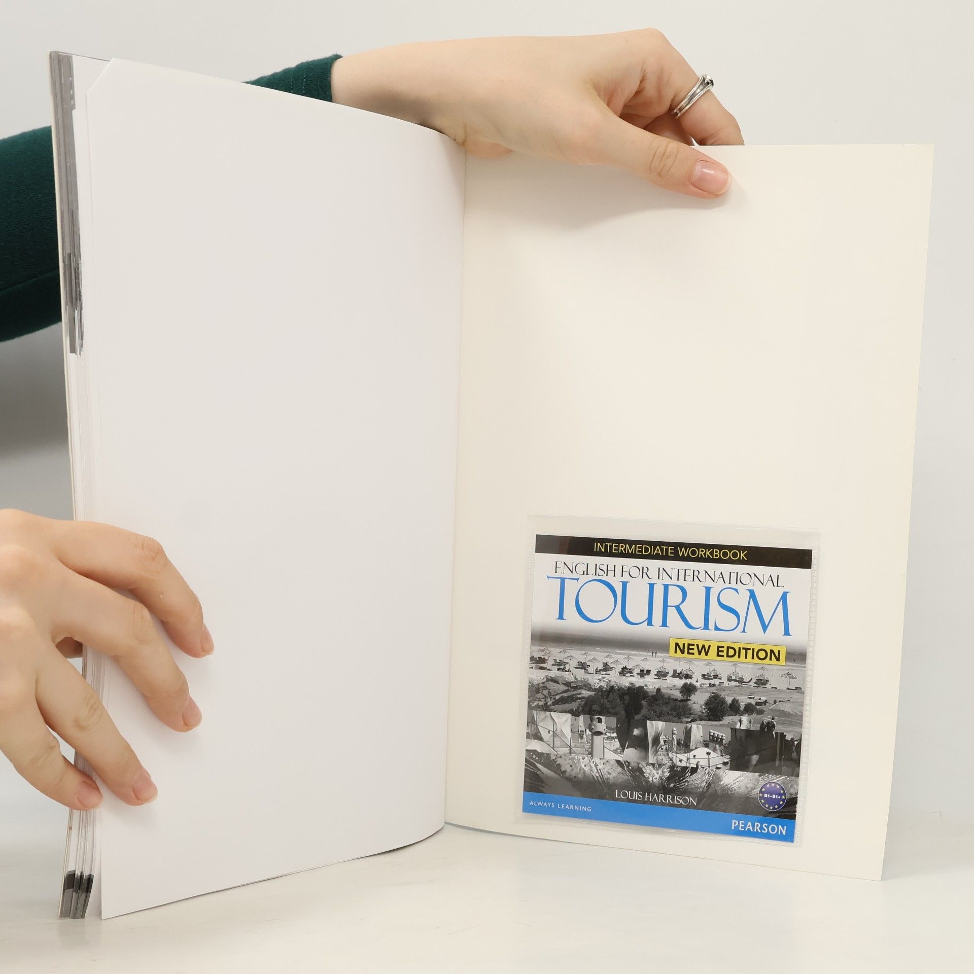 Collectif d'auteurs English for International Tourism