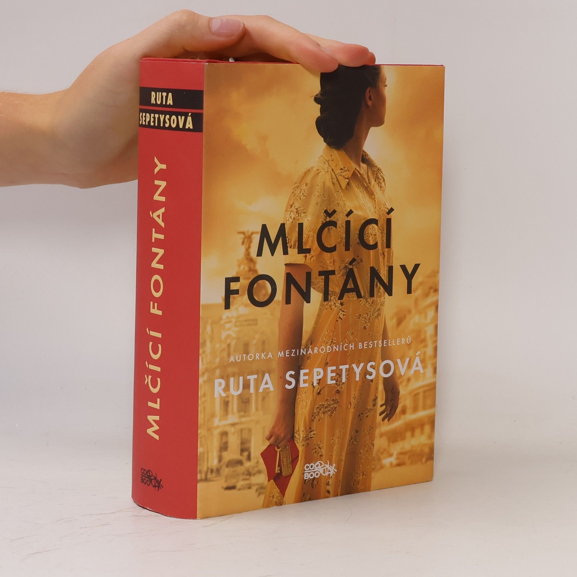 Ruta Sepetys Mlčící fontány