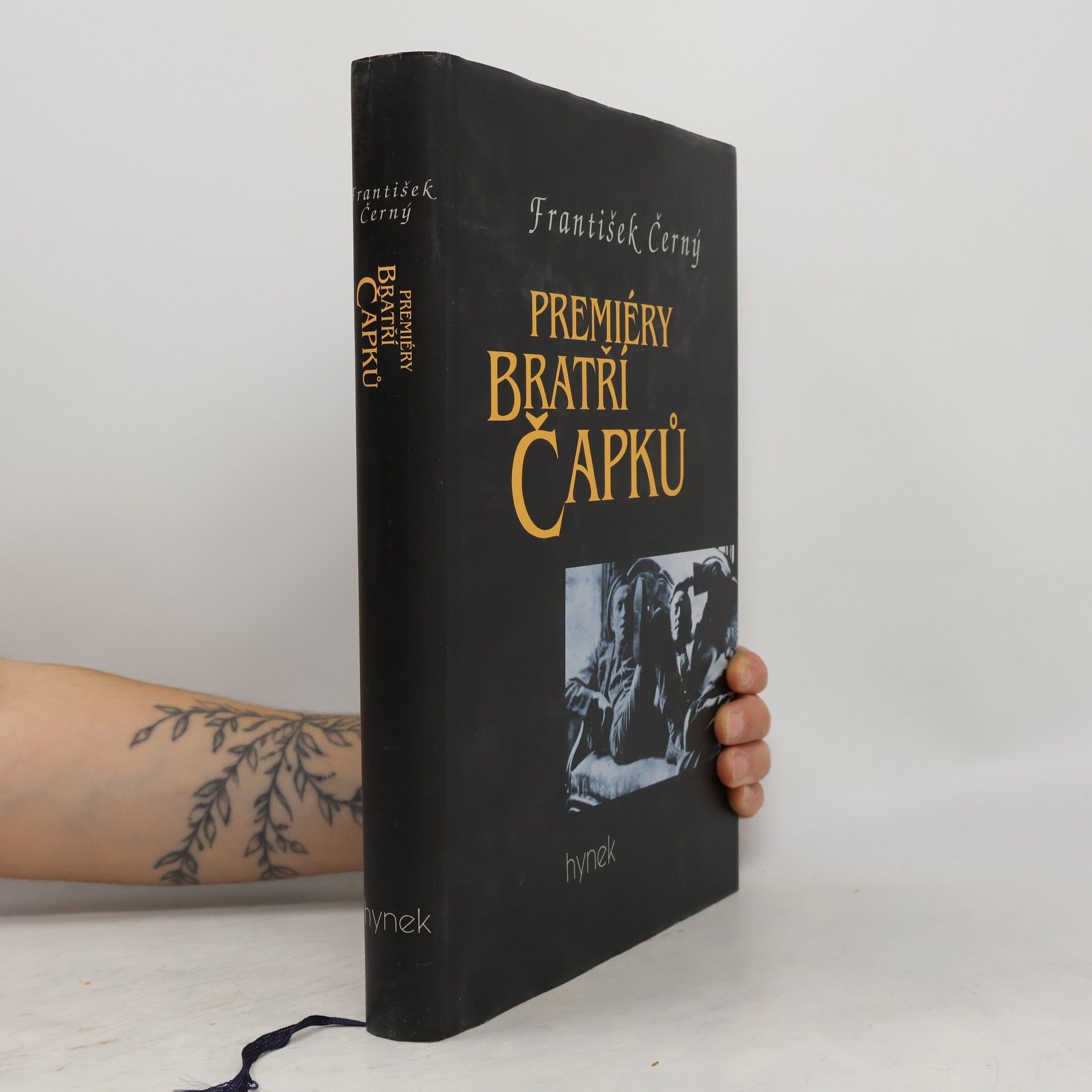 Premiéry bratří Čapků
