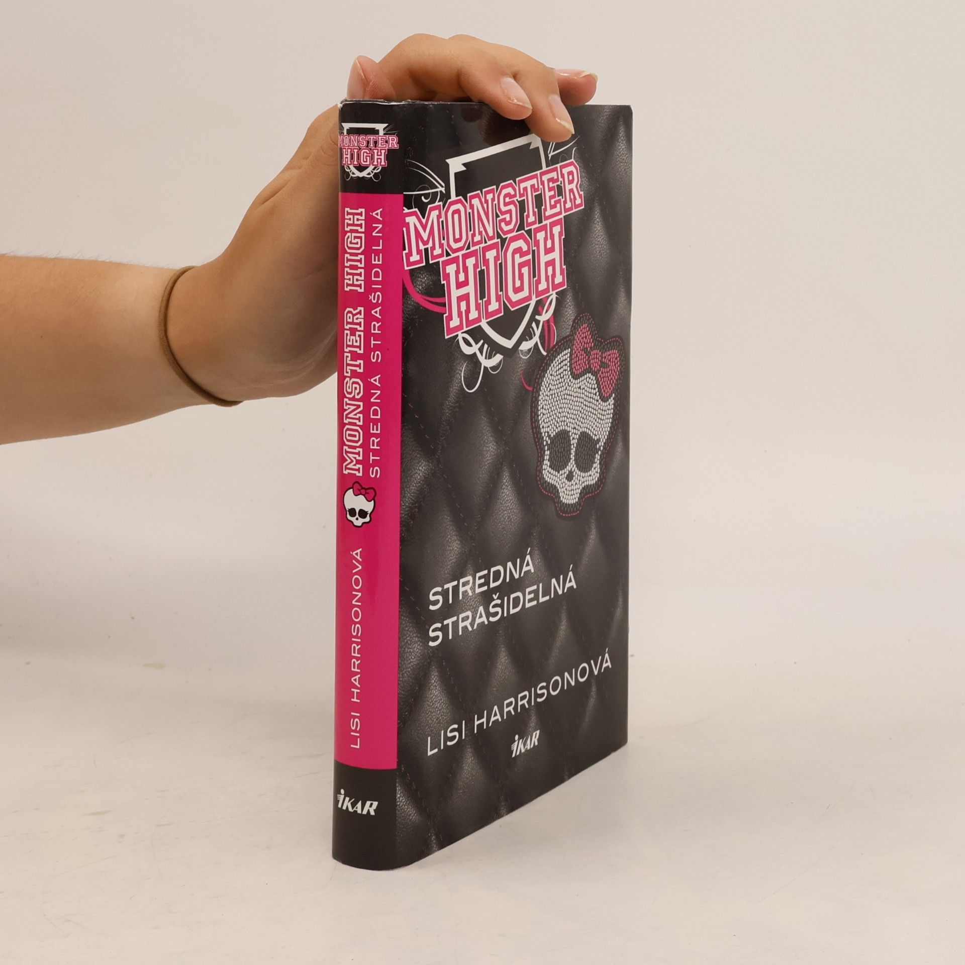 Lisi Harrison Monster High - Stredná strašidelná