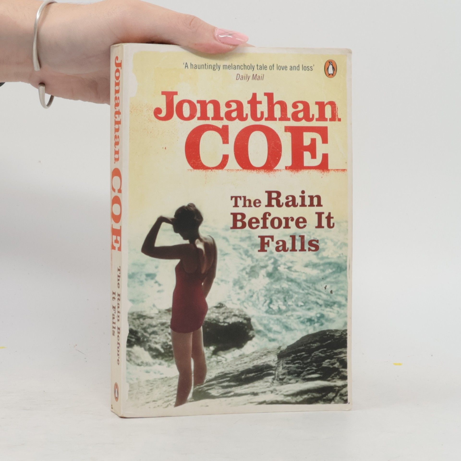 Jonathan Coe The rain before it falls