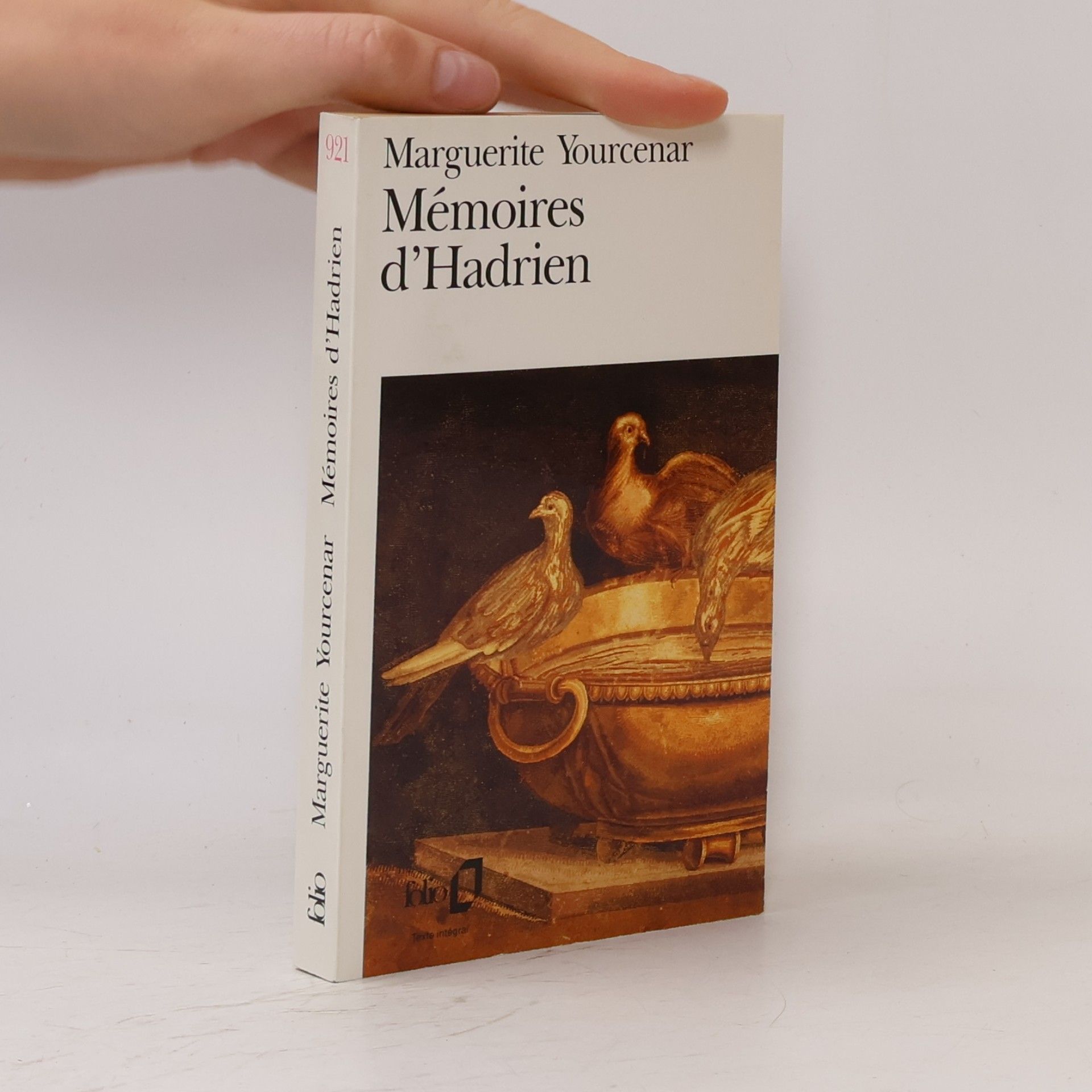 Marguerite Yourcenarová Mémoires d'Hadrien