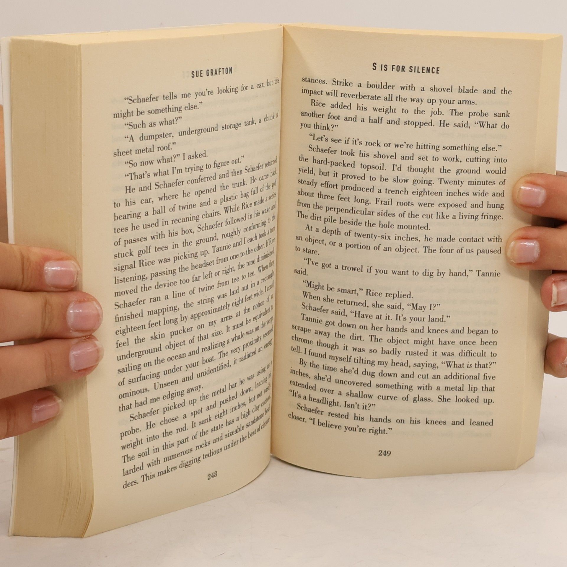 Sue Grafton S is for silence