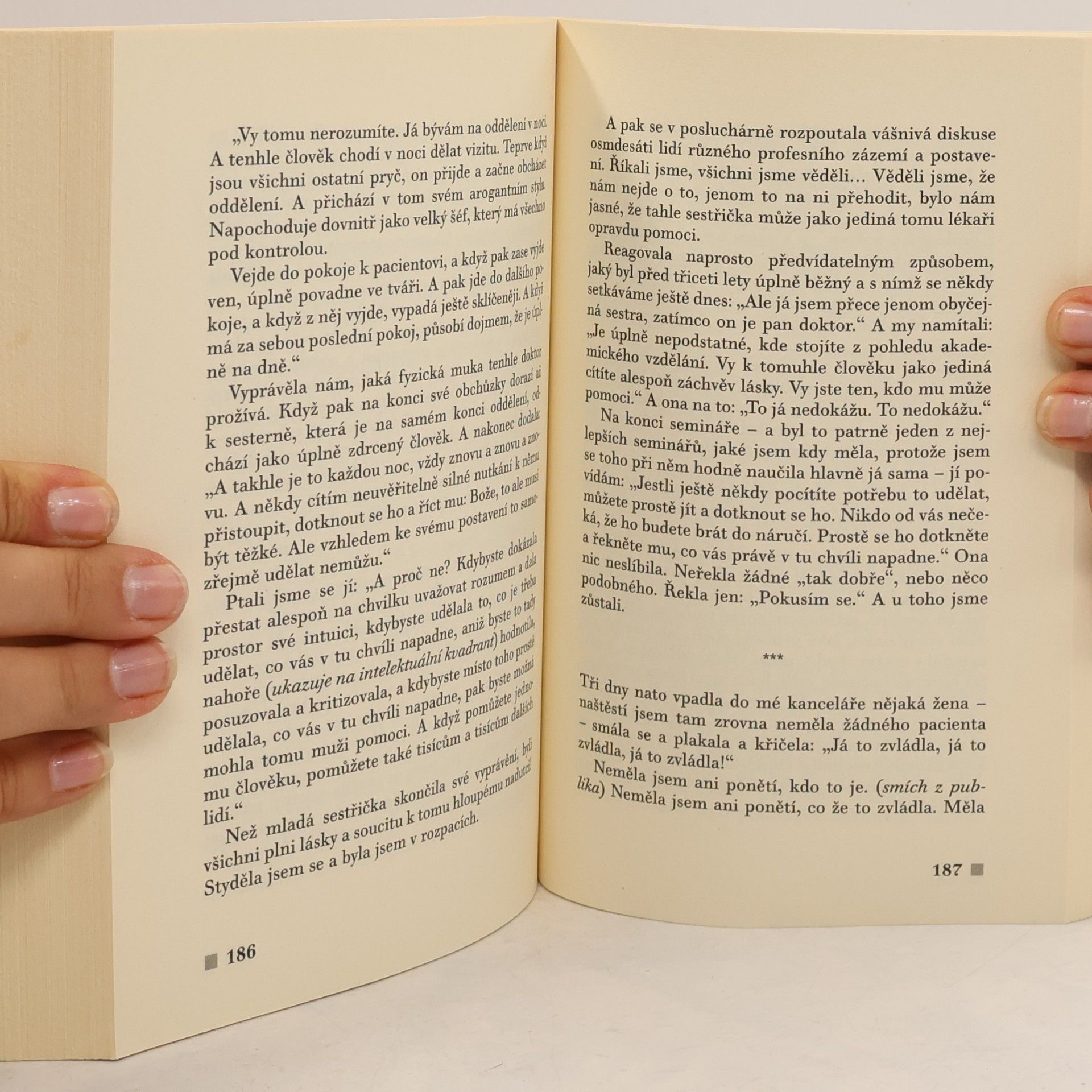 Elisabeth Kübler-Ross Světlo na konci tunelu : úvahy o životě a umírání