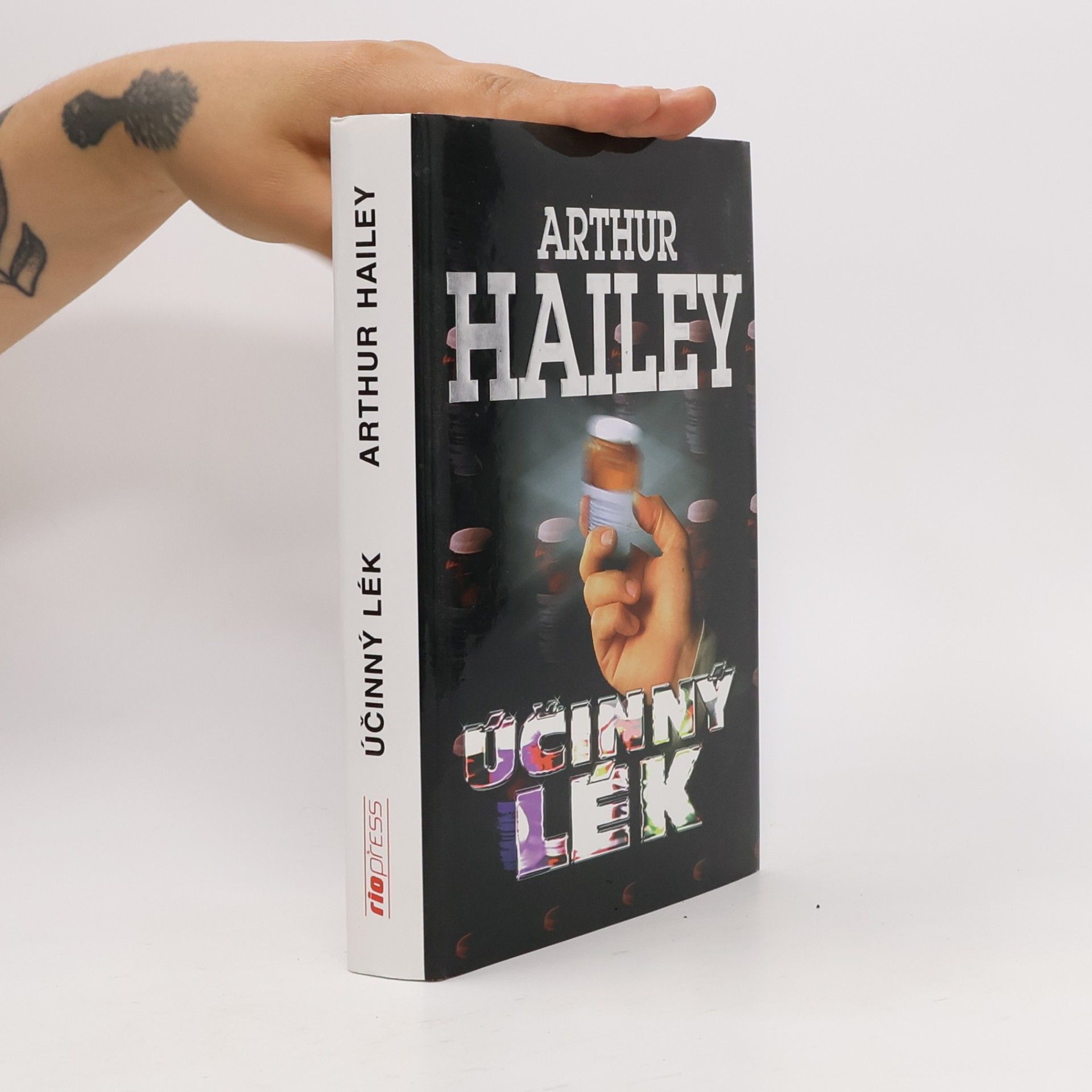 Arthur Hailey Účinný lék