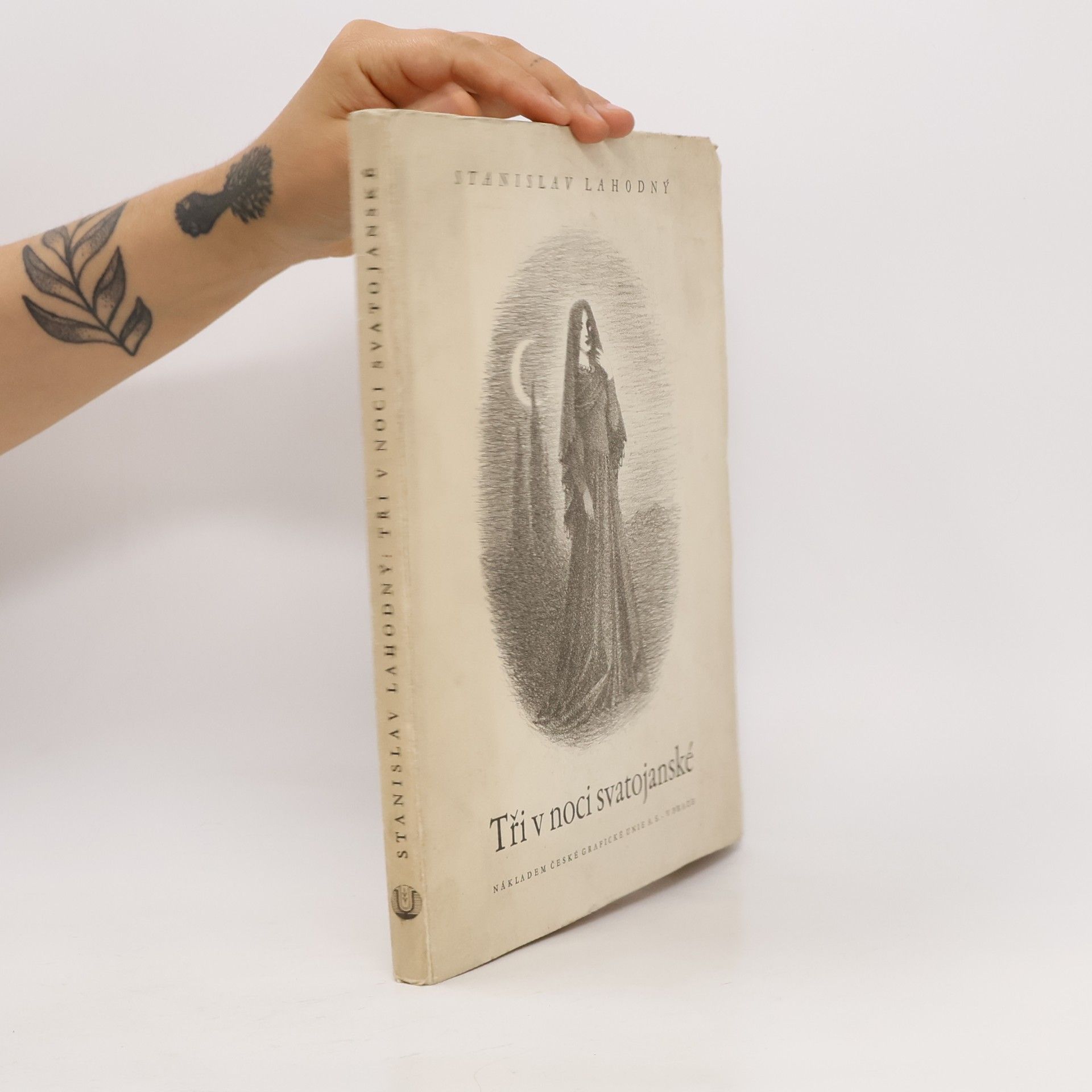 Stanislav Lahodný Tři v noci svatojanské : kniha novel