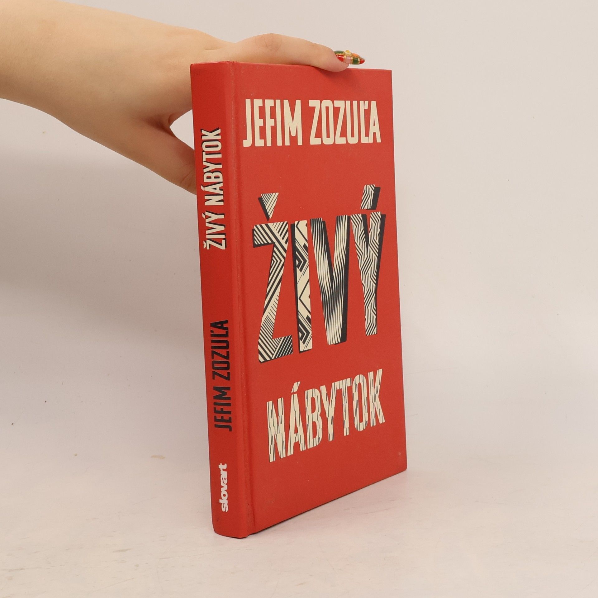Živý nábytok