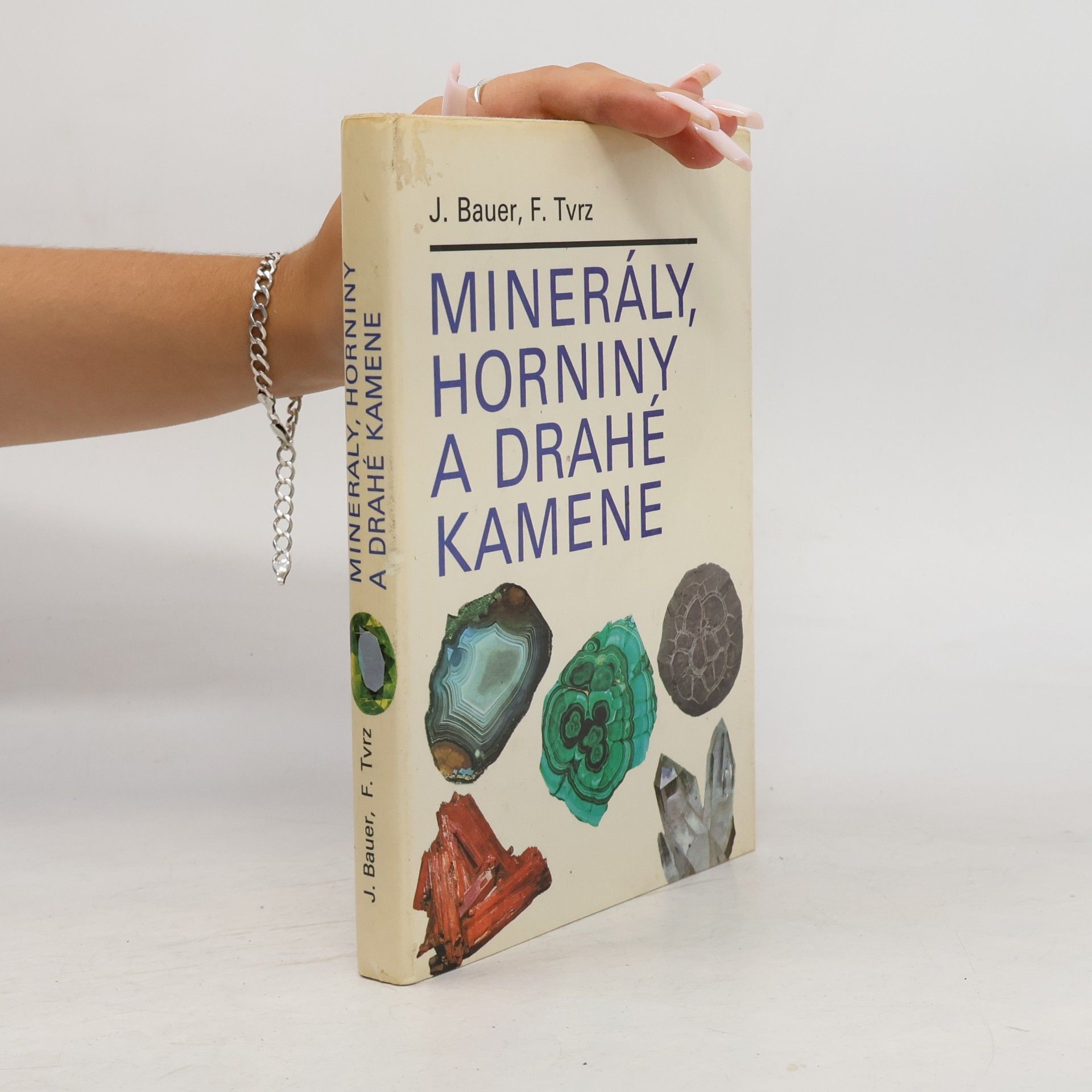 Minerály, horniny a drahé kamene