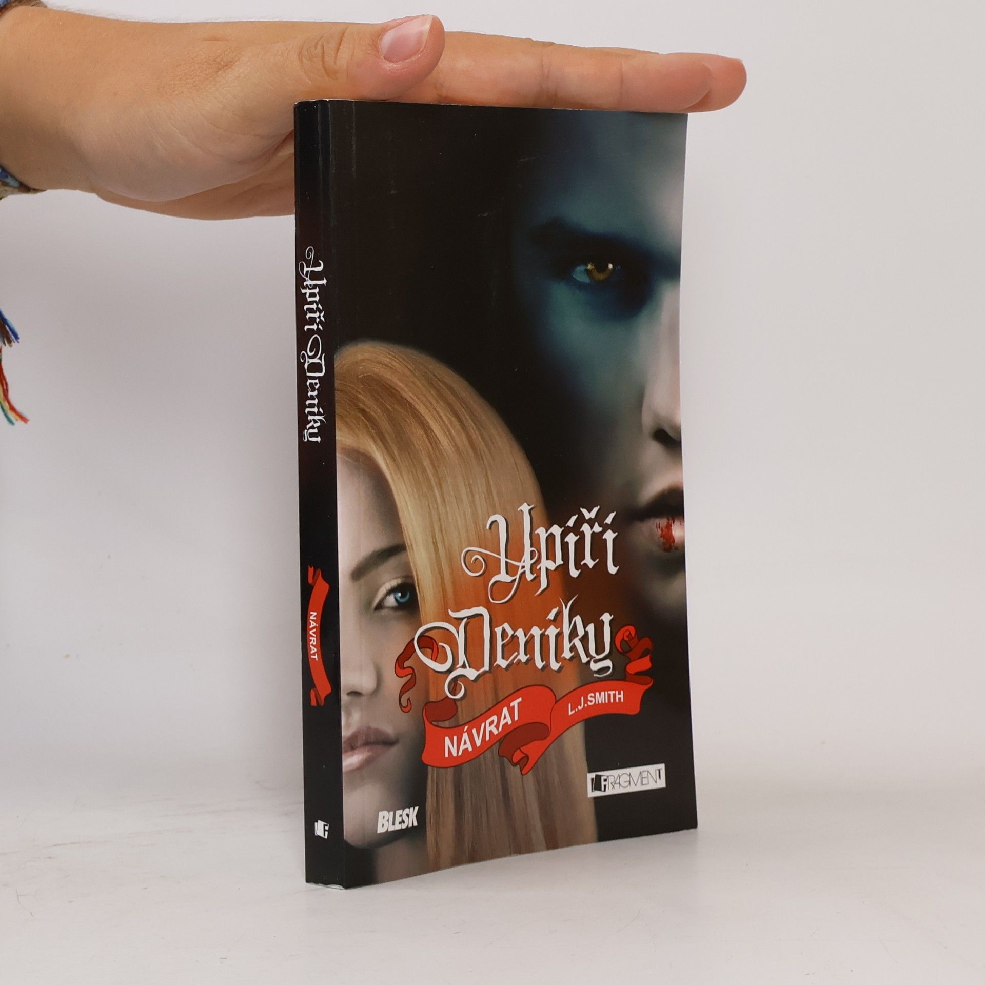 L. J. Smithová  Upíří deníky. Návrat