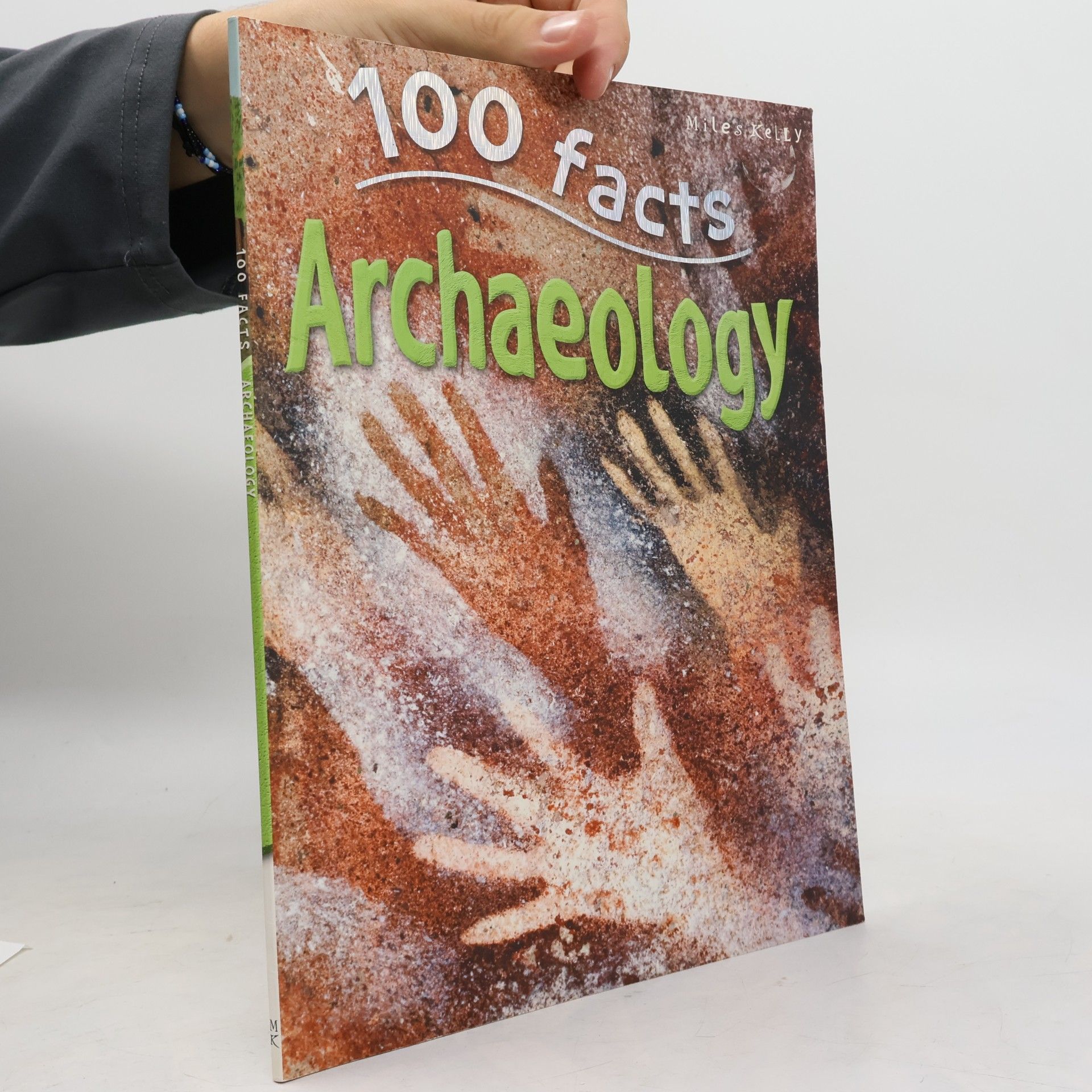 100 Facts Archaeology