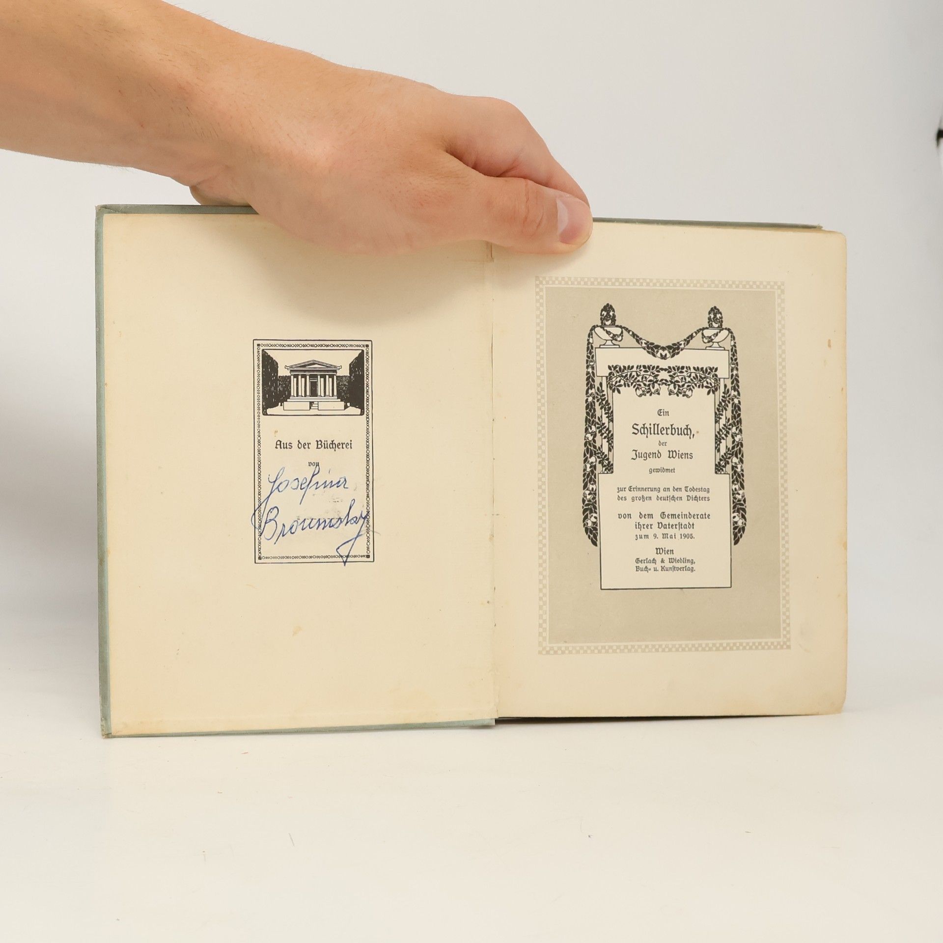Various authors Ein Schillerbuch, der Jugend Wiens gewidmet